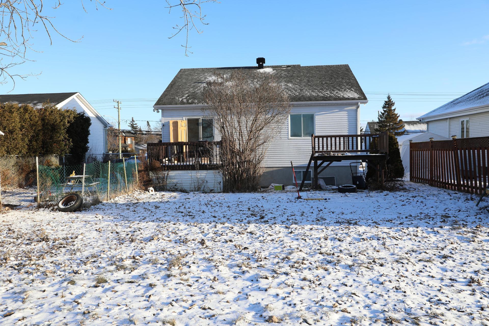 









3468


Ch. de la Rivière-Cachée

,
Boisbriand,




QC
J7H2T1

