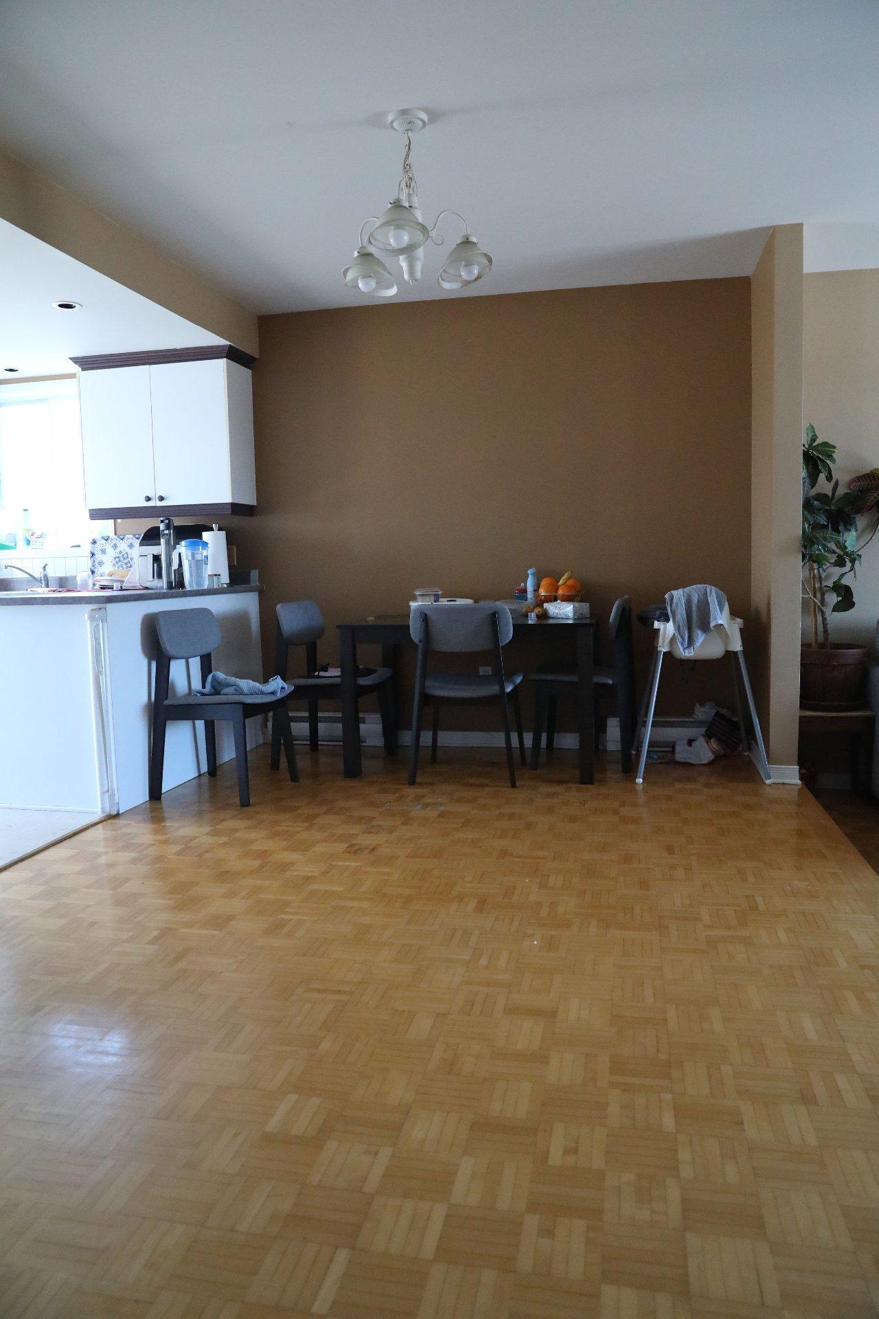 









3468


Ch. de la Rivière-Cachée

,
Boisbriand,




QC
J7H2T1

