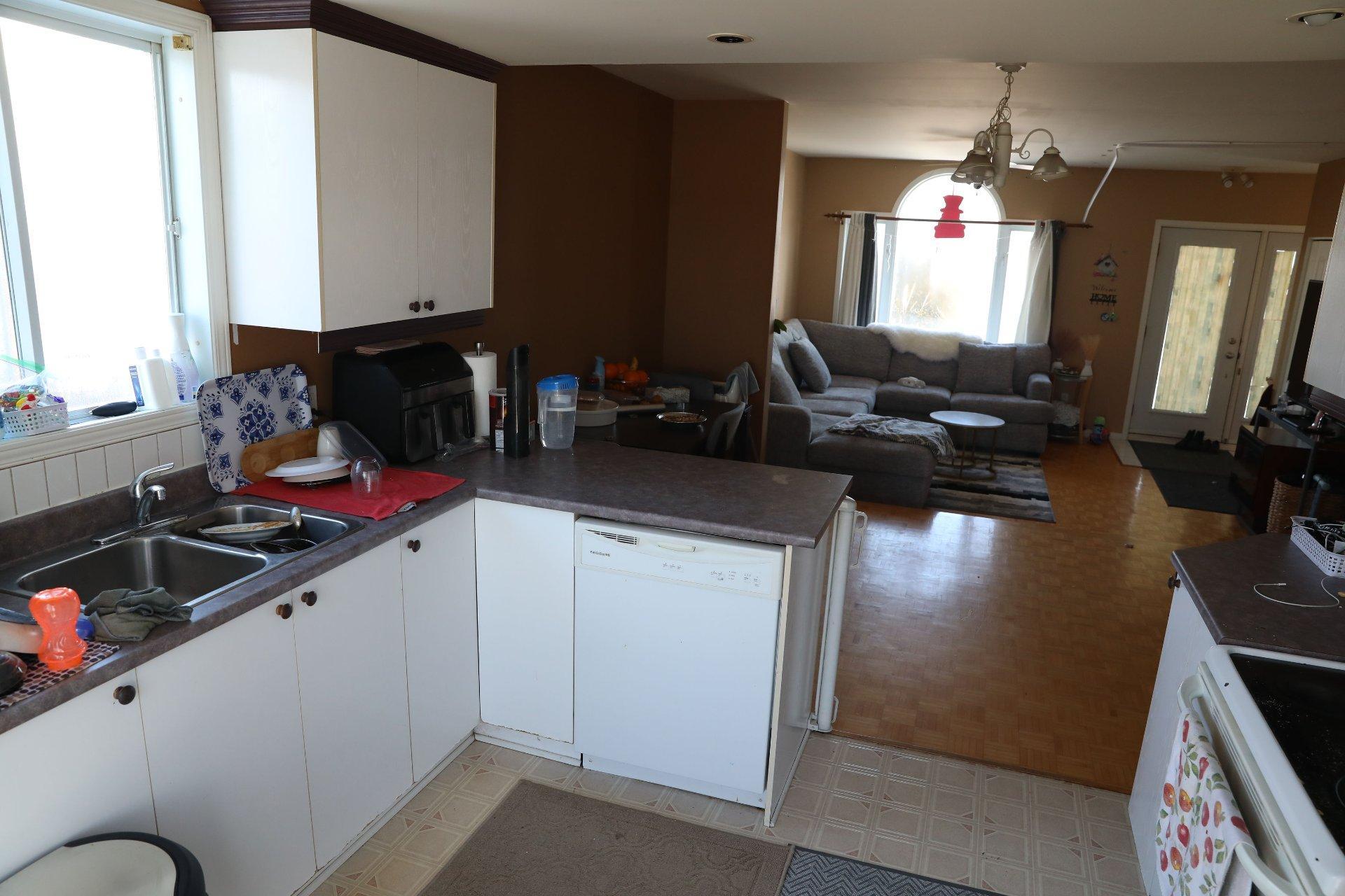 









3468


Ch. de la Rivière-Cachée

,
Boisbriand,




QC
J7H2T1

