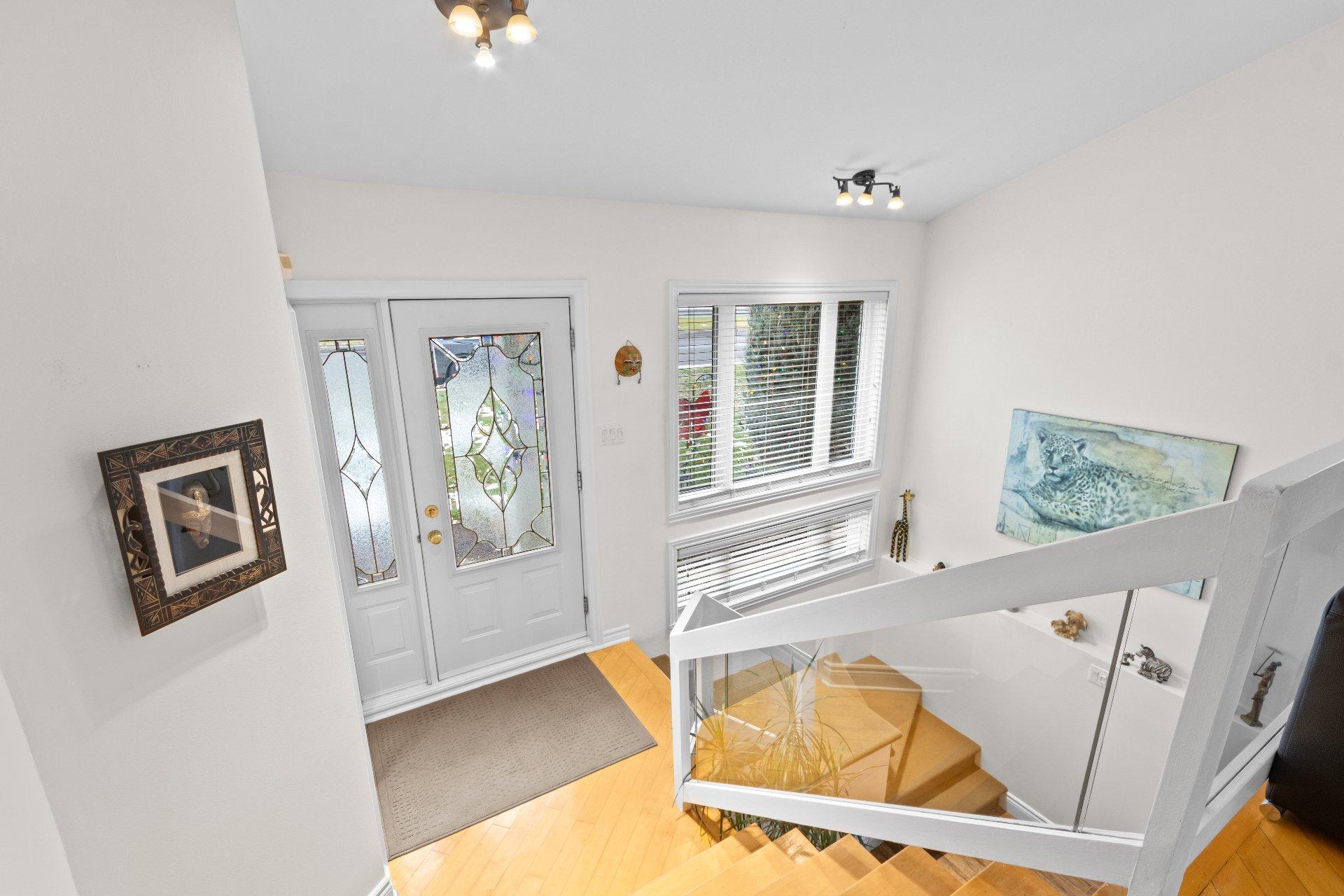 









3251


Boul. Roland-Therrien

,
Longueuil (Le Vieux-Longueuil),




QC
J4M2V9

