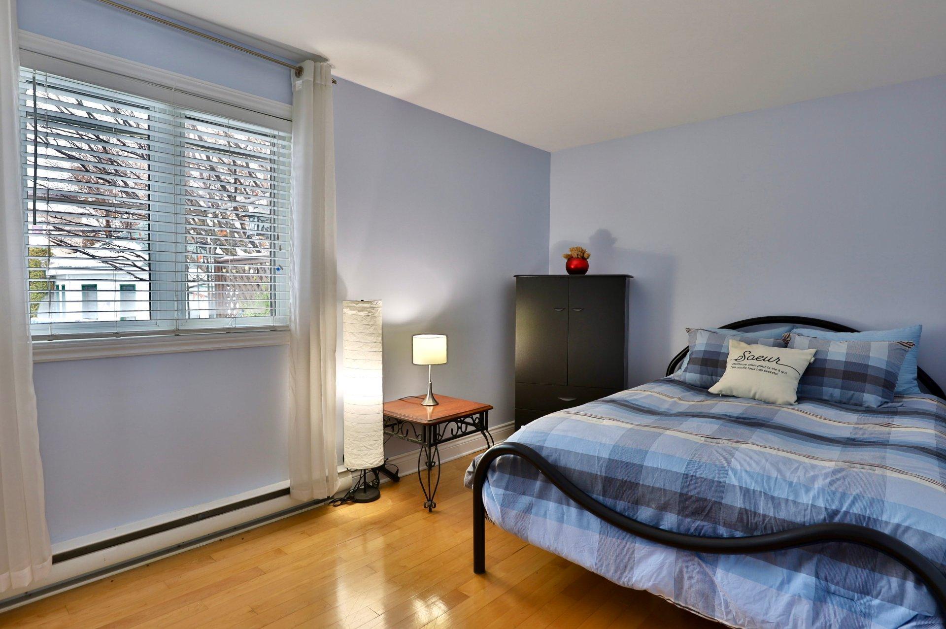 









3251


Boul. Roland-Therrien

,
Longueuil (Le Vieux-Longueuil),




QC
J4M2V9

