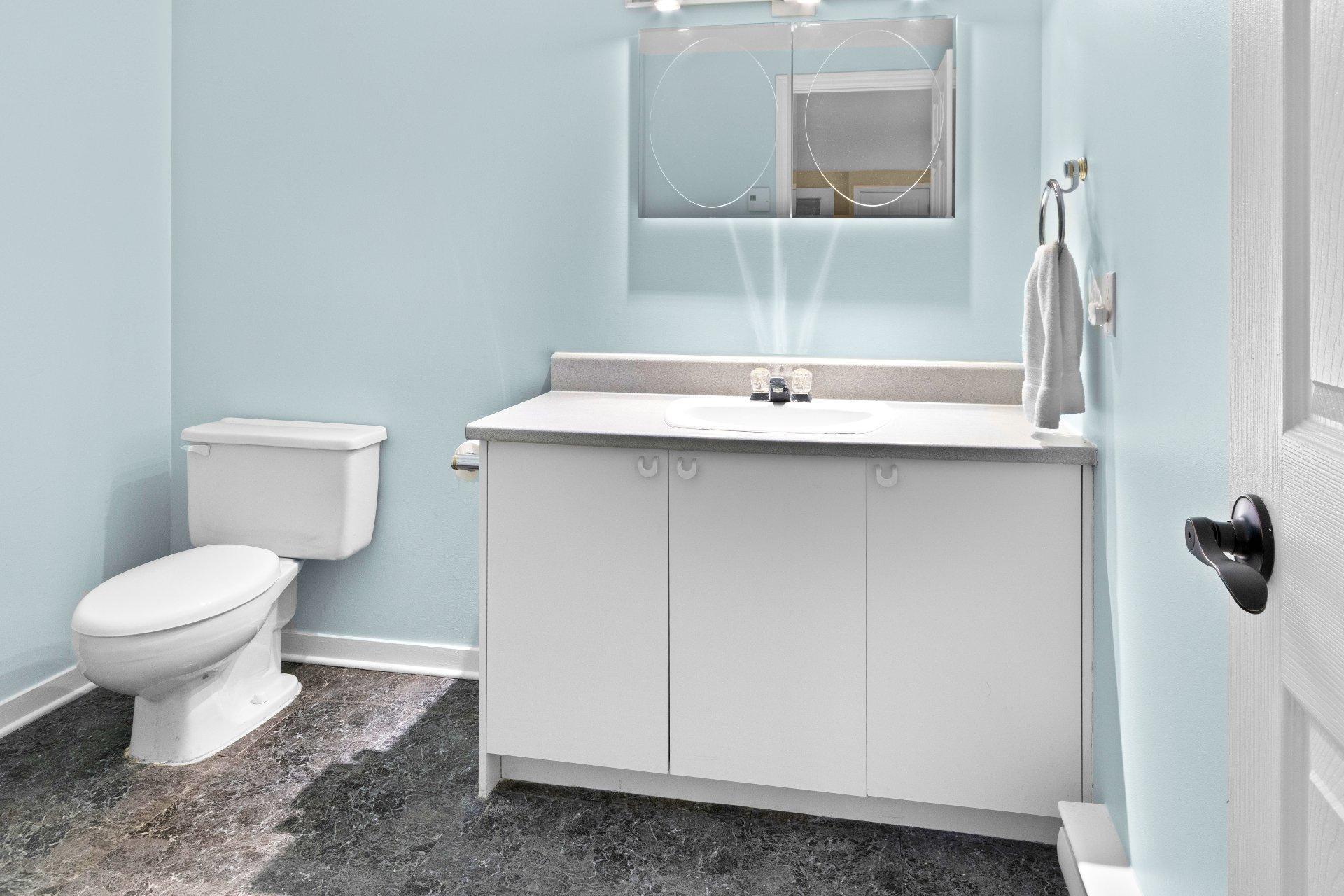 









3251


Boul. Roland-Therrien

,
Longueuil (Le Vieux-Longueuil),




QC
J4M2V9

