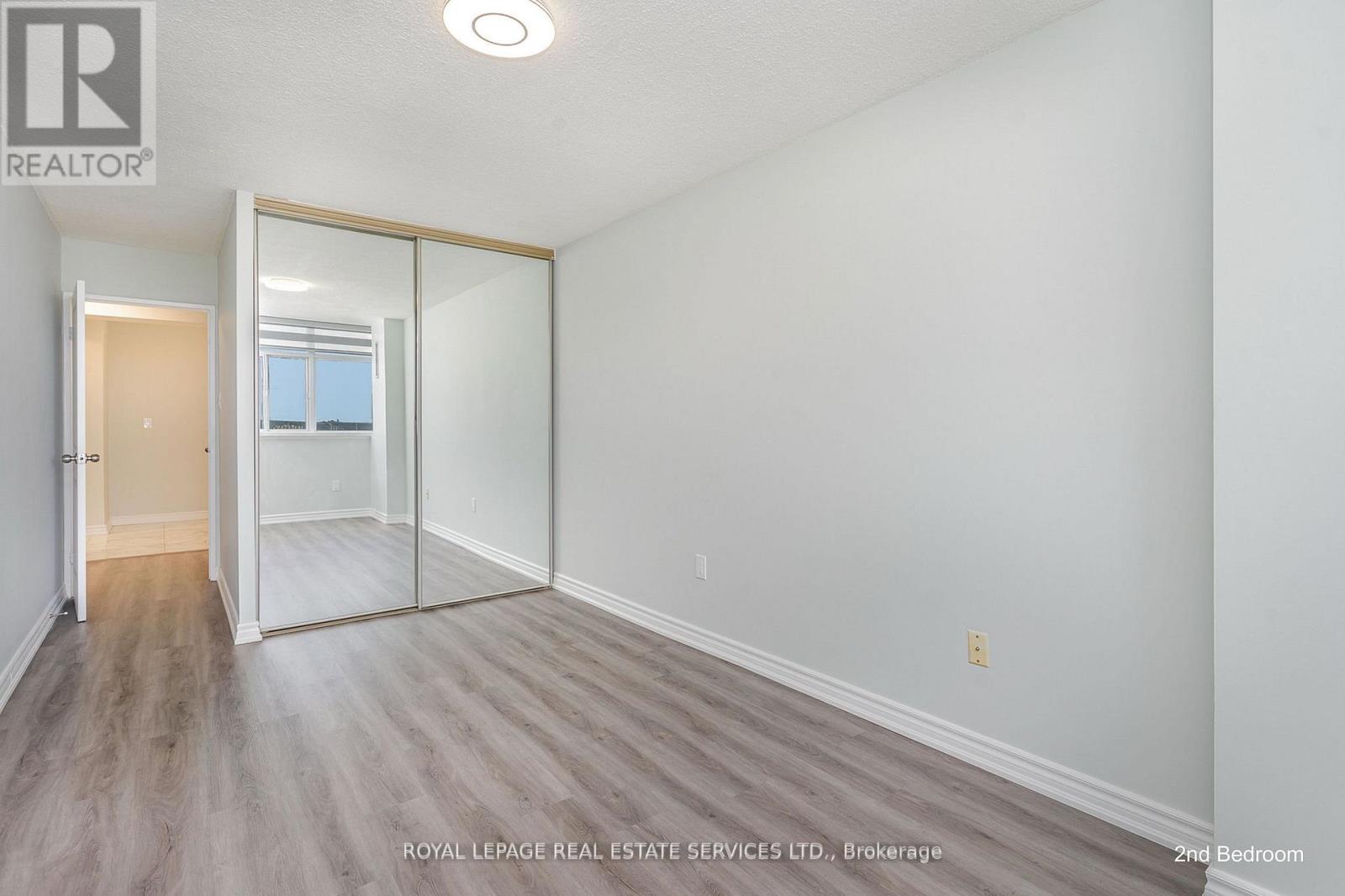 












2905 - 3100 KIRWIN AVENUE

,
Mississauga,




Ontario
L5A3S6

