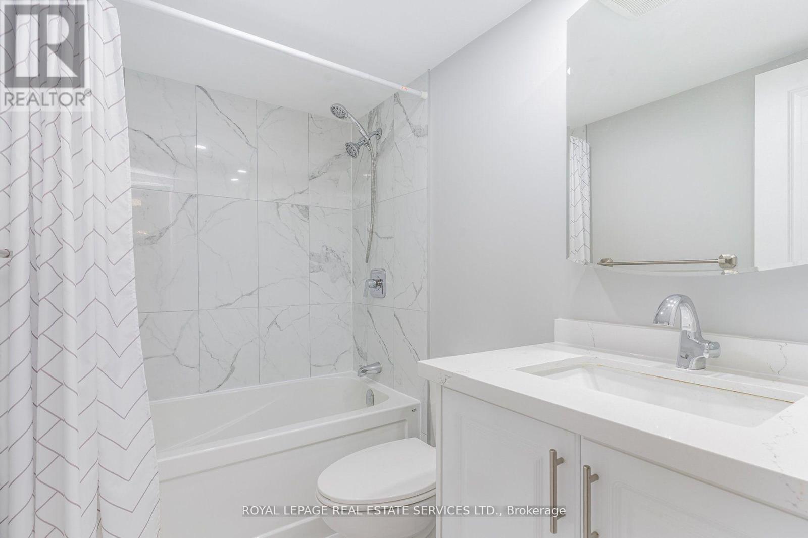 












2905 - 3100 KIRWIN AVENUE

,
Mississauga,




Ontario
L5A3S6

