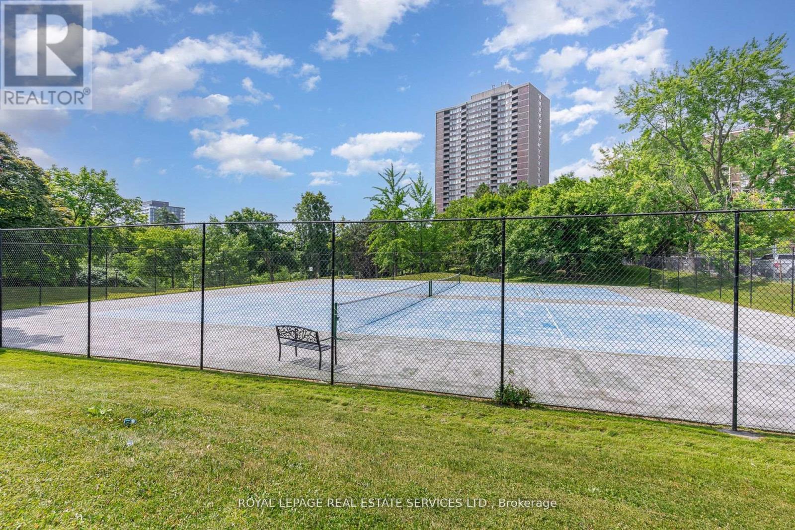 












2905 - 3100 KIRWIN AVENUE

,
Mississauga,




Ontario
L5A3S6

