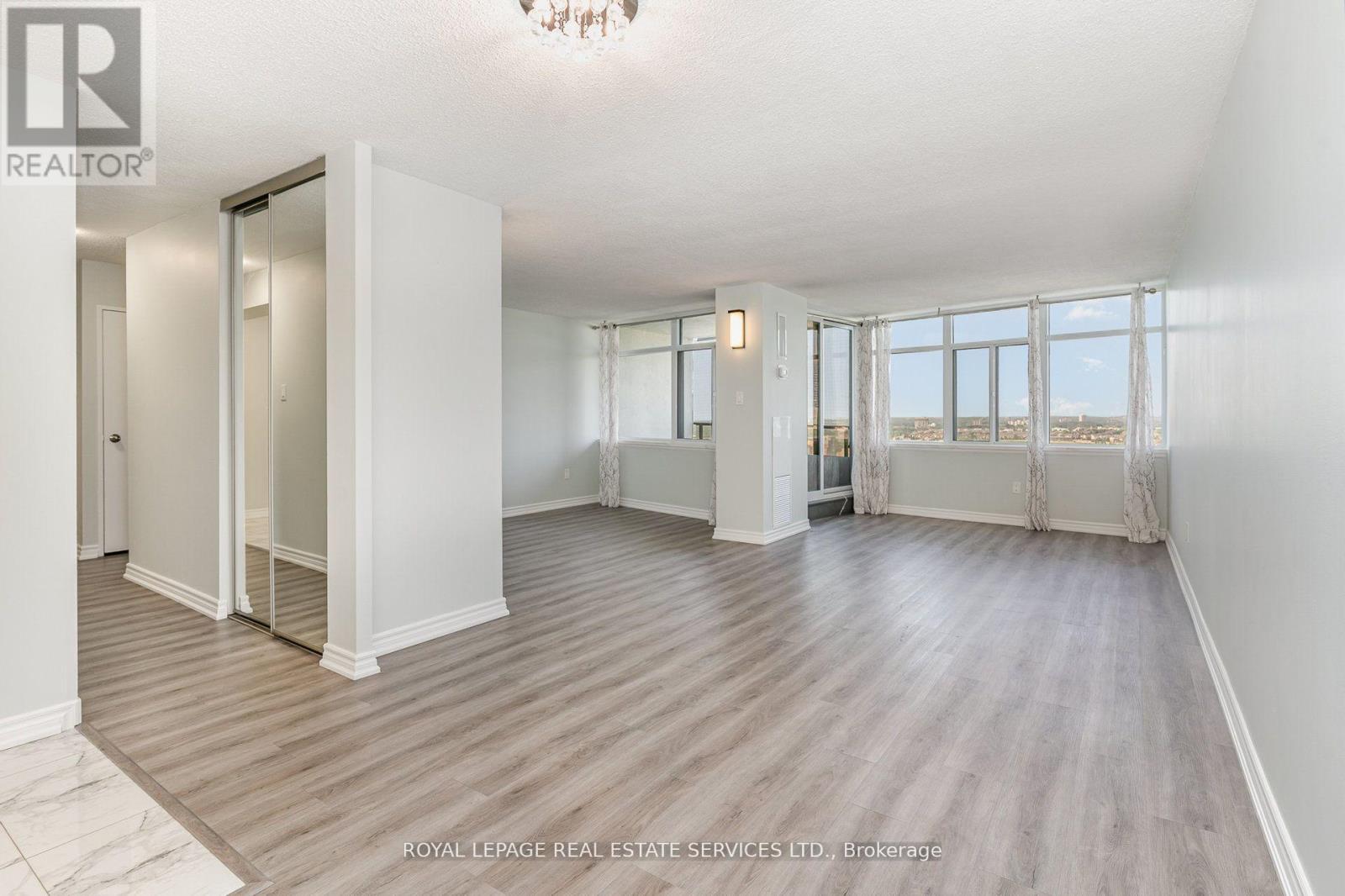 












2905 - 3100 KIRWIN AVENUE

,
Mississauga,




Ontario
L5A3S6

