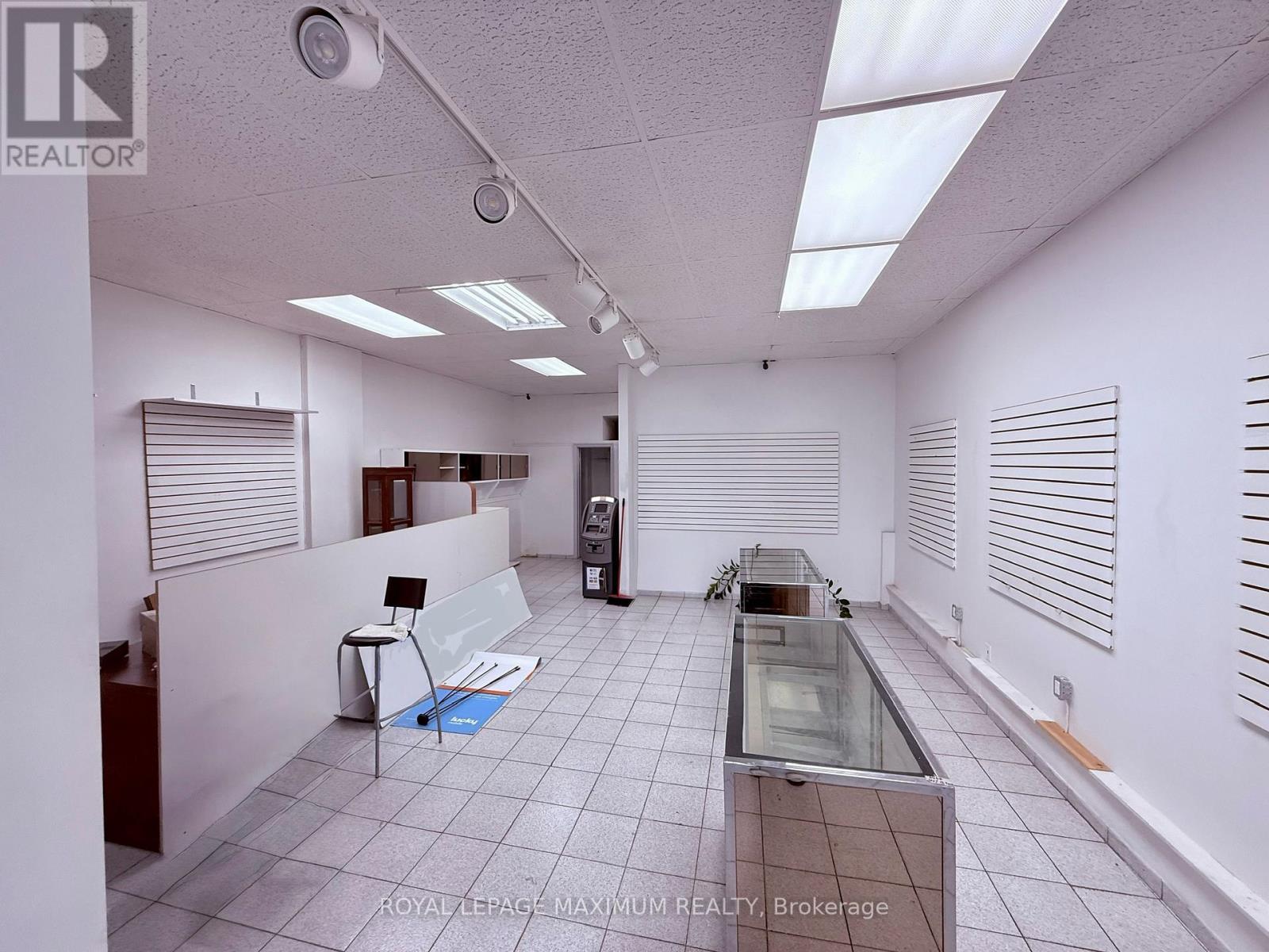 












1654 JANE STREET

,
Toronto,




Ontario
M9N2S1

