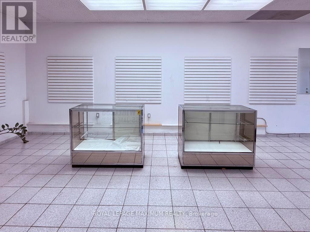 












1654 JANE STREET

,
Toronto,




Ontario
M9N2S1

