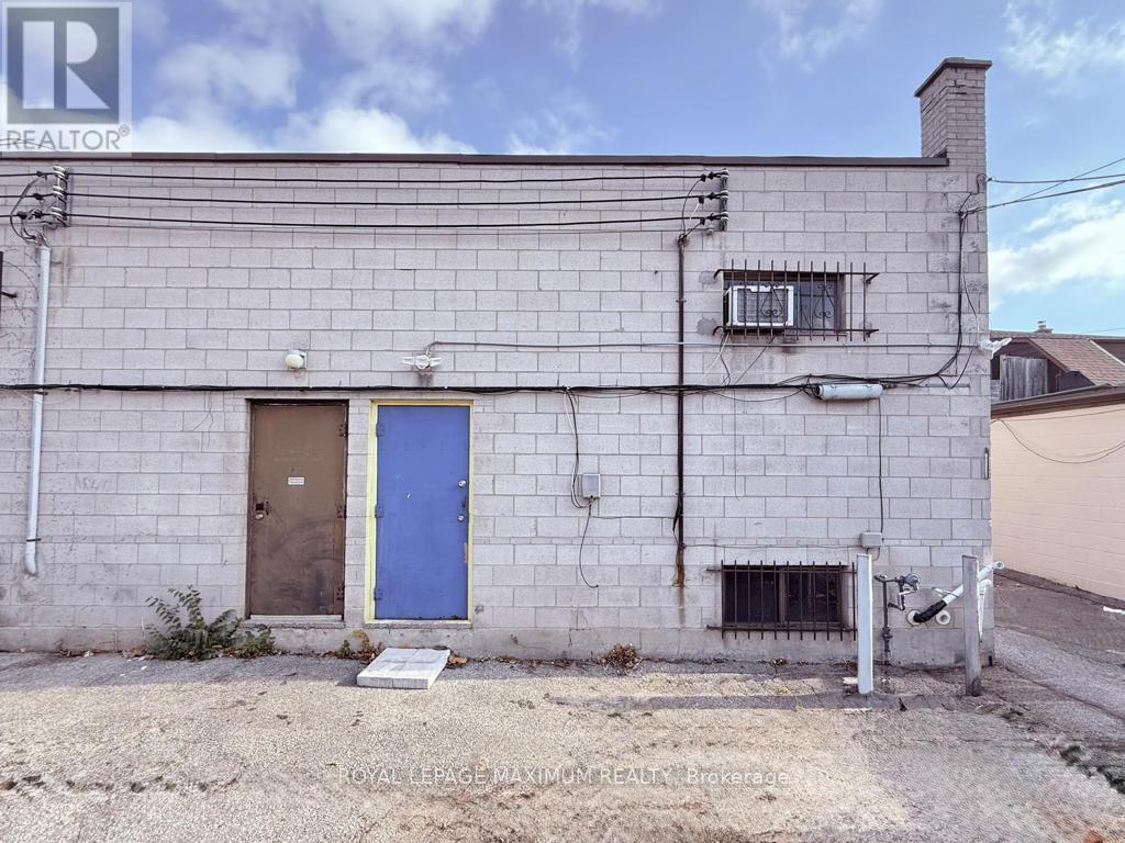 












1654 JANE STREET

,
Toronto,




Ontario
M9N2S1

