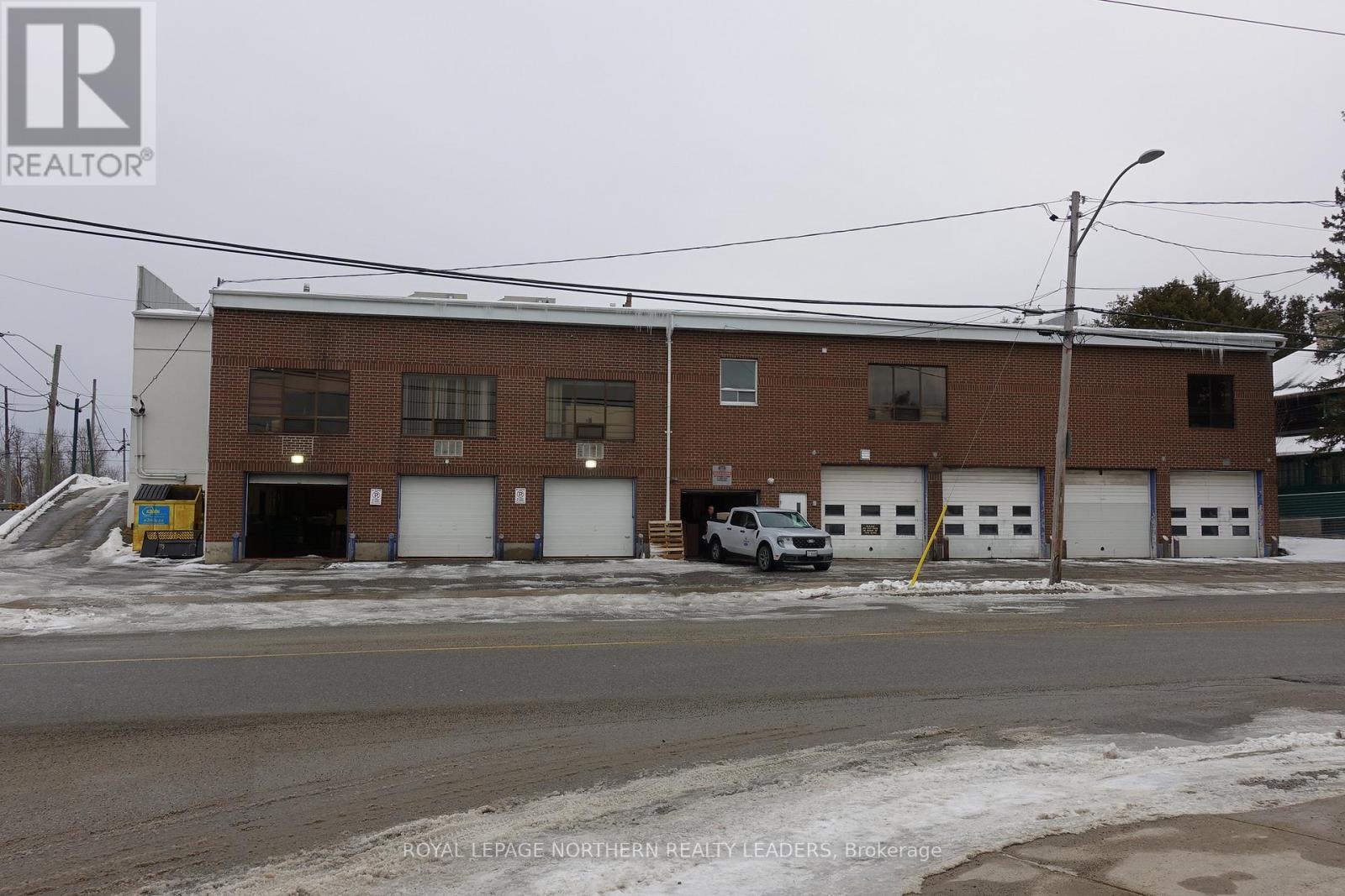 












445 ALGONQUIN BOULEVARD W

,
Timmins (TS - SW),




Ontario
P4N2S4

