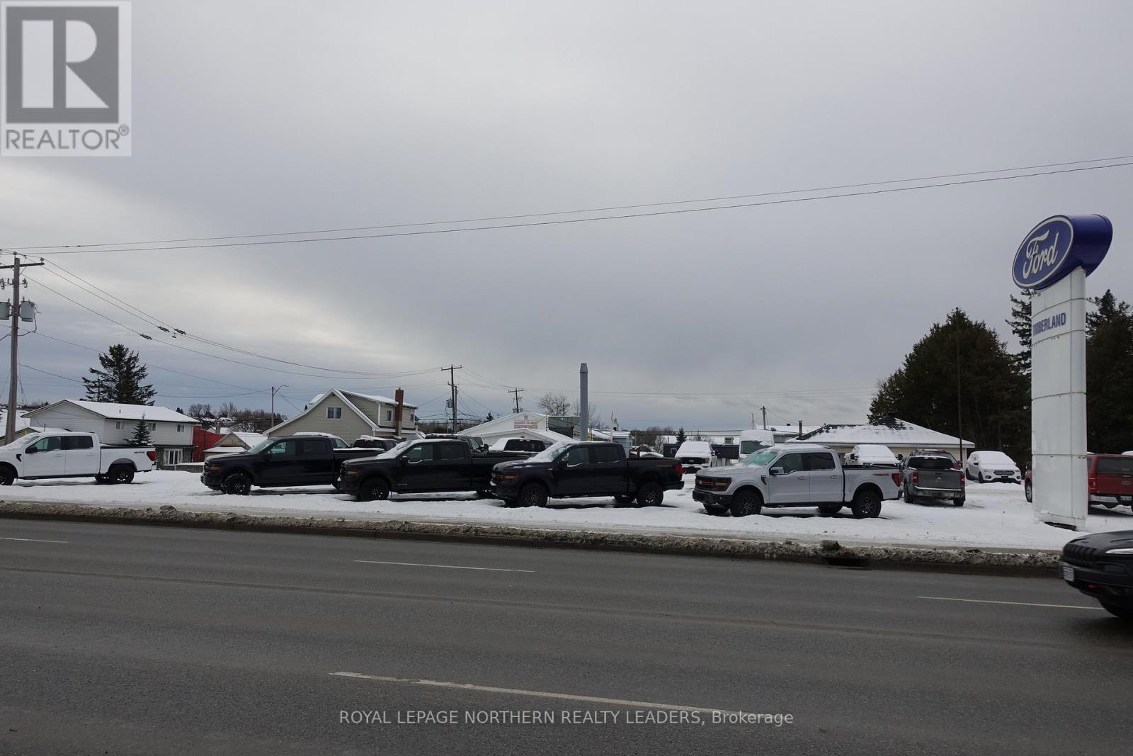 












445 ALGONQUIN BOULEVARD W

,
Timmins (TS - SW),




Ontario
P4N2S4

