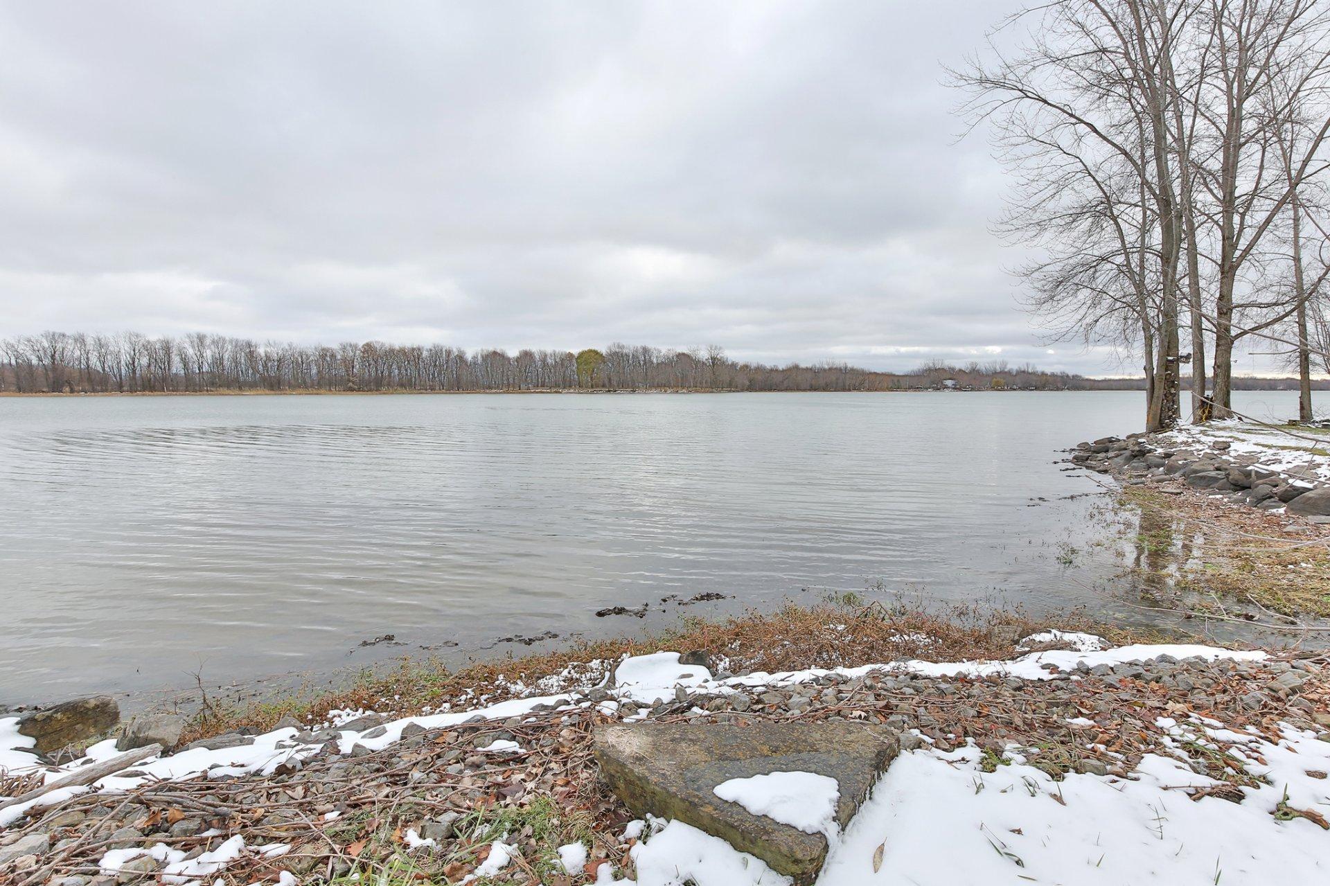 









142


1re Rue

,
Saint-Blaise-sur-Richelieu,




QC
J0J1W0

