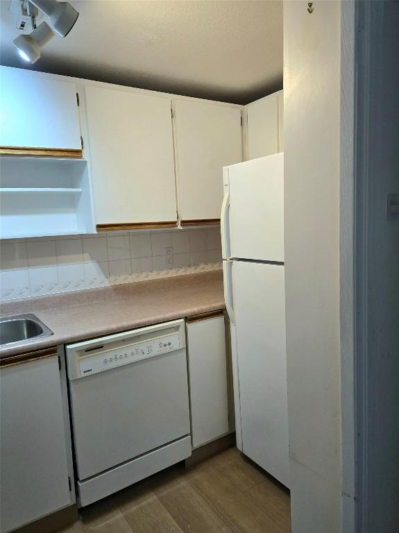 









1471


Inkar

Road, 4,
Kelowna,




BC
V1Y 8J1

