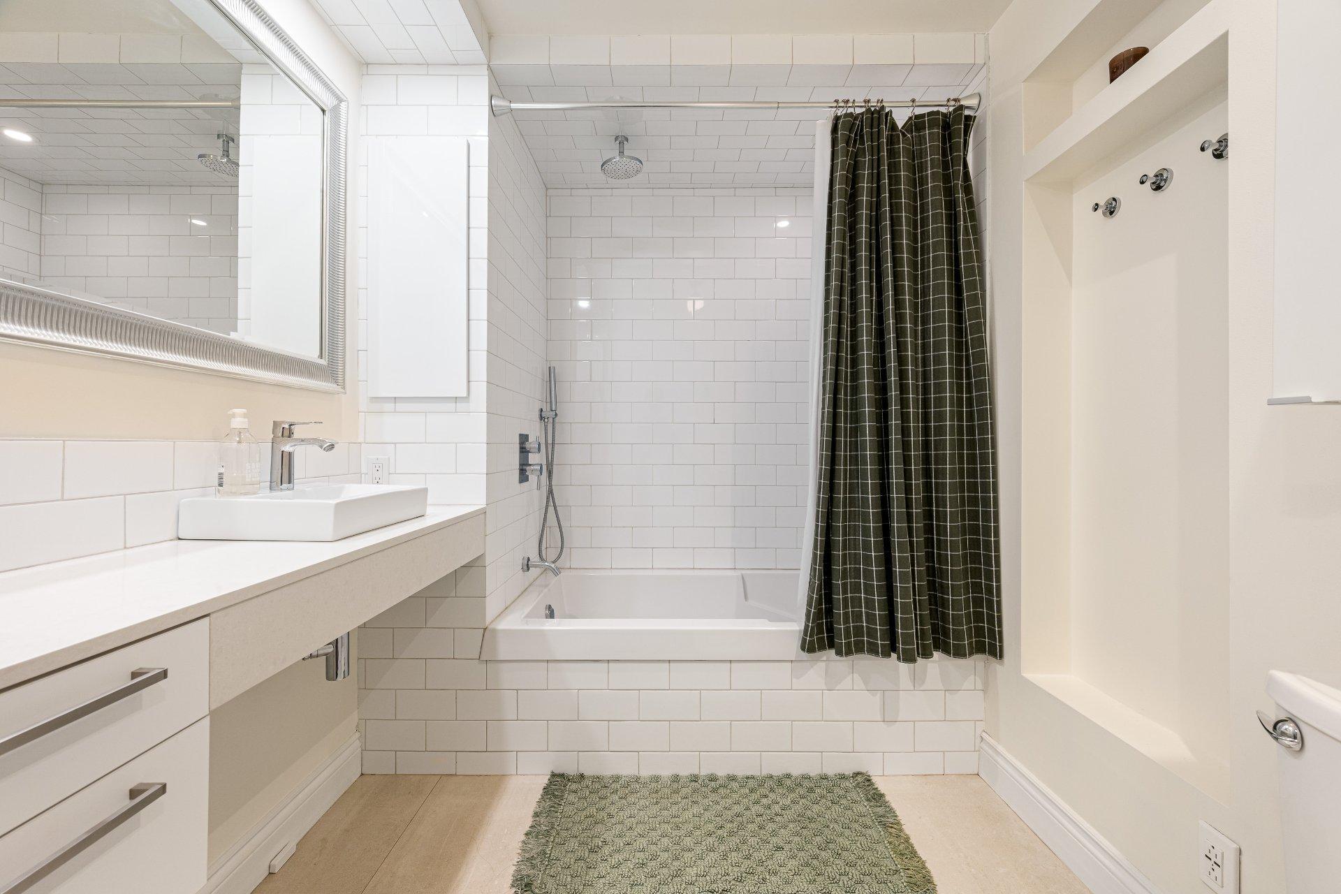 









4253


Rue De Richelieu

, 102,
Montréal (Le Sud-Ouest),




QC
H4C1A1

