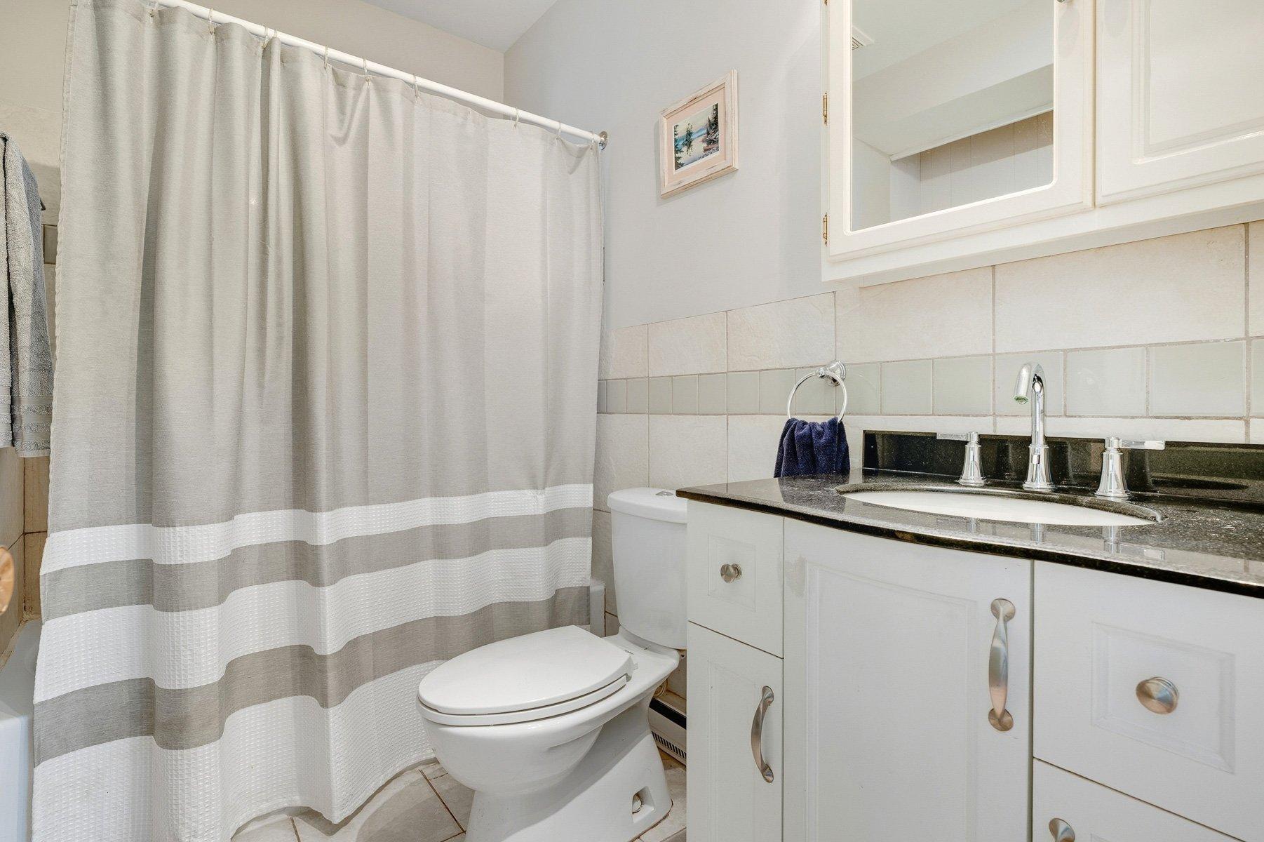 









150


Ch. Papp

,
Rivière-Rouge,




QC
J0T1T0

