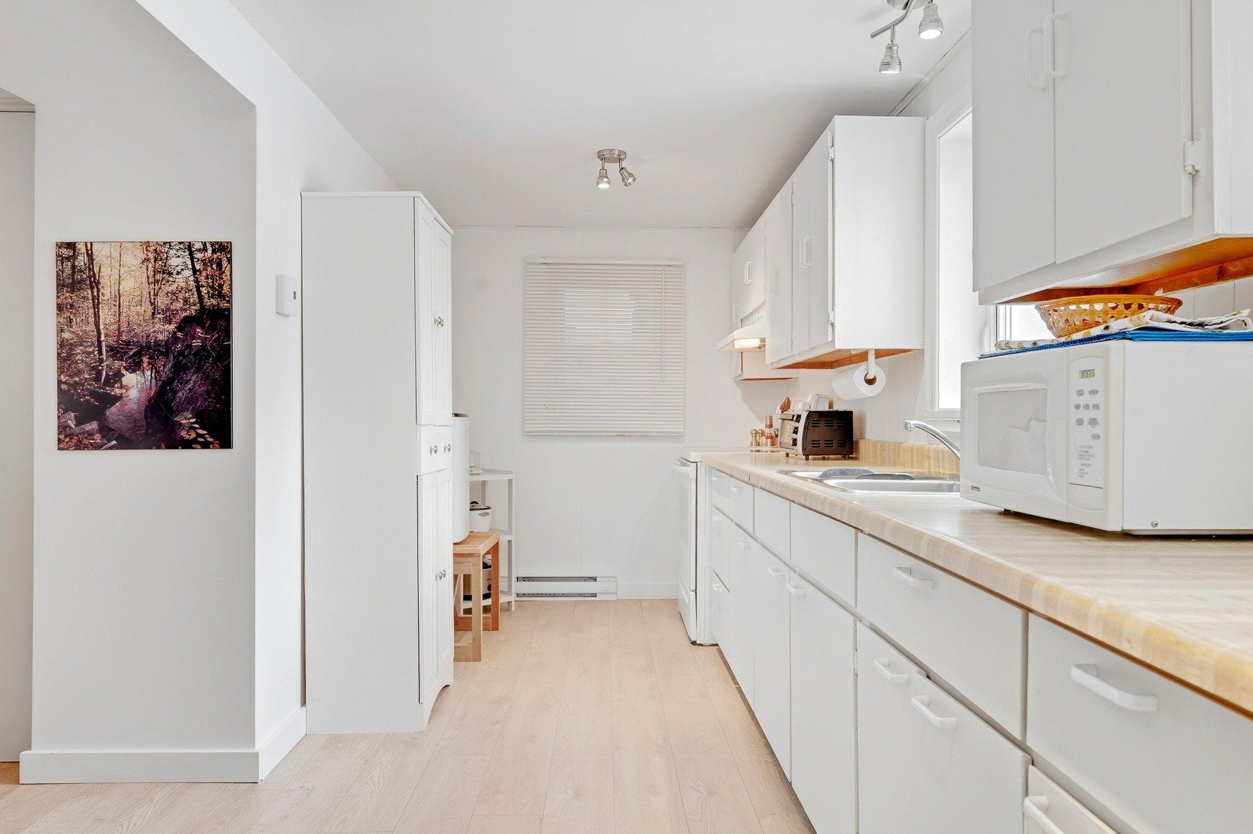 









150


Ch. Papp

,
Rivière-Rouge,




QC
J0T1T0

