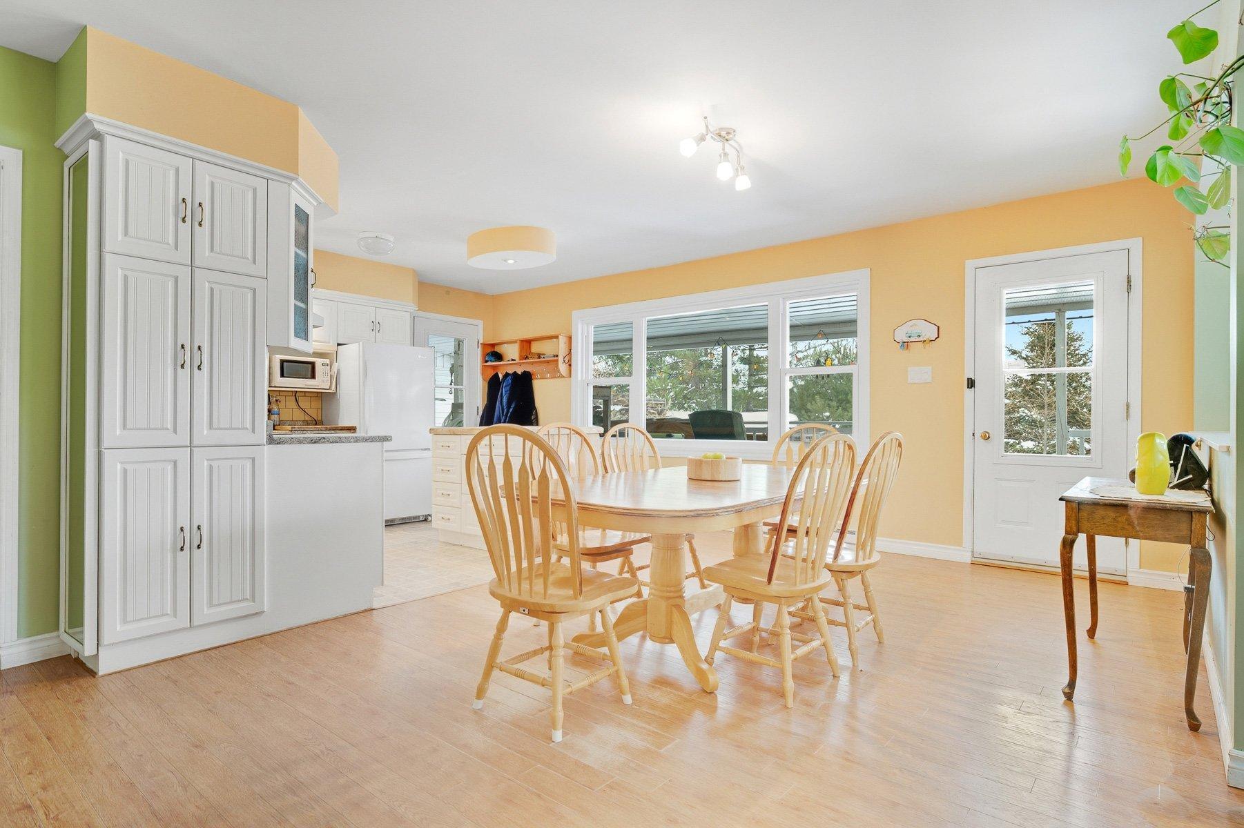 









150


Ch. Papp

,
Rivière-Rouge,




QC
J0T1T0

