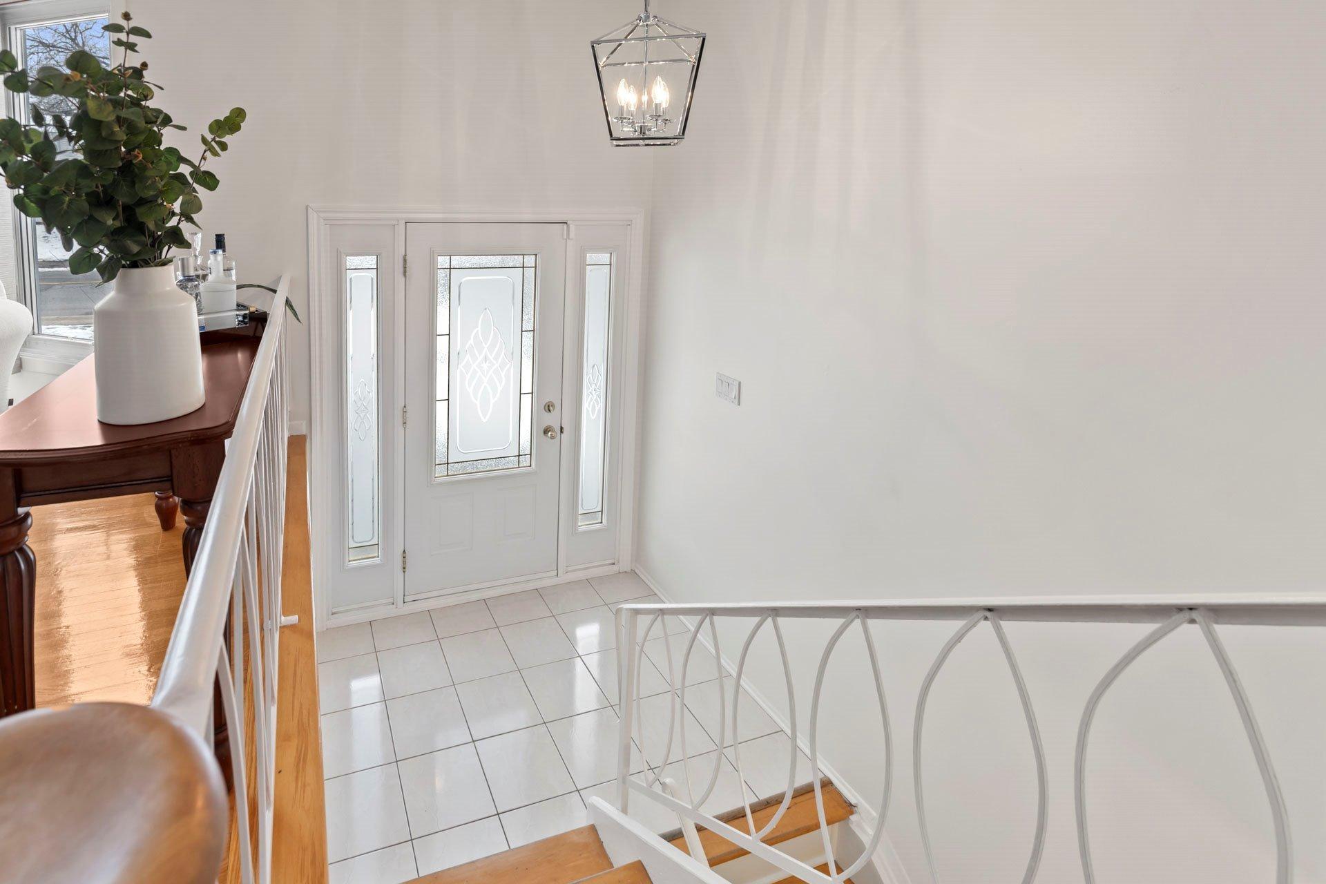 









180


Av. Anselme-Lavigne

,
Dollard-des-Ormeaux,




QC
H9A1P7

