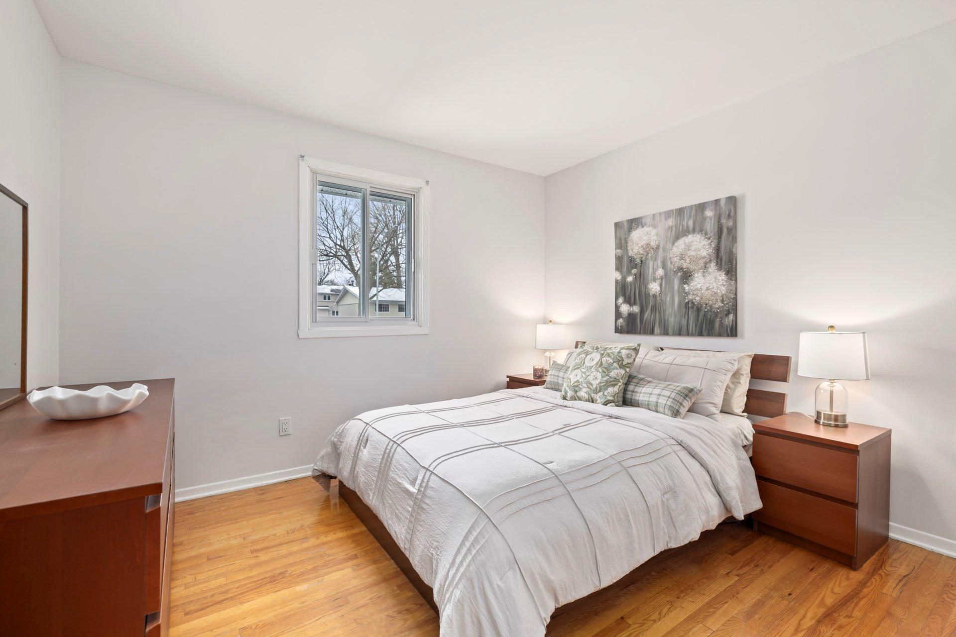 









180


Av. Anselme-Lavigne

,
Dollard-des-Ormeaux,




QC
H9A1P7

