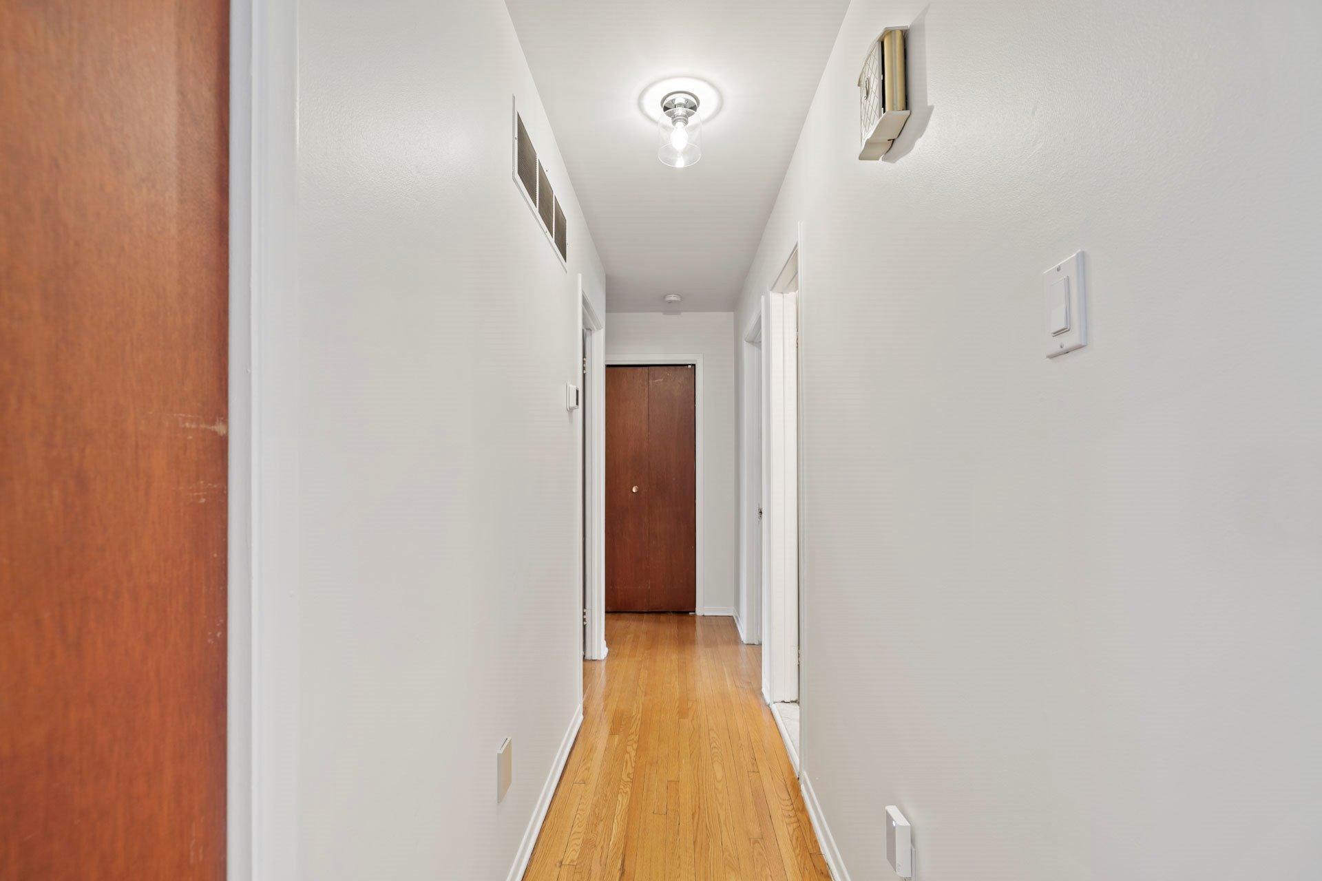 









180


Av. Anselme-Lavigne

,
Dollard-des-Ormeaux,




QC
H9A1P7

