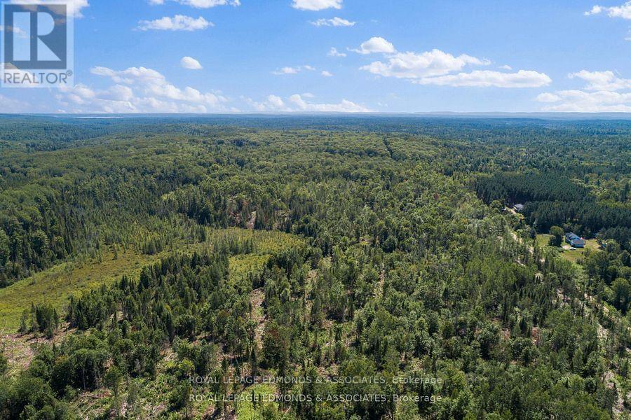 












0 DORE BAY ROAD

,
North Algona Wilberforce,







Ontario
K8A6W5

