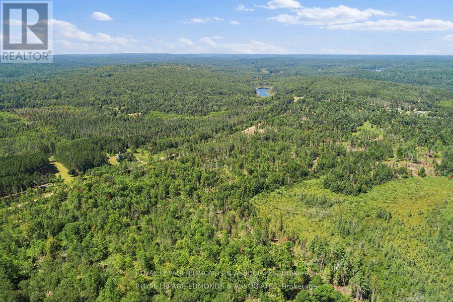 












0 DORE BAY ROAD

,
North Algona Wilberforce,







Ontario
K8A6W5

