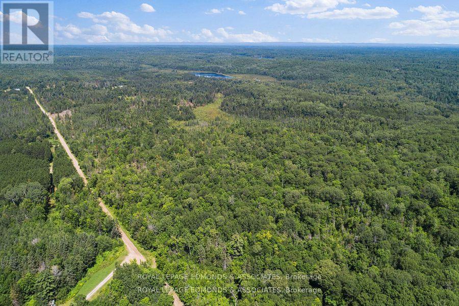 












00 DORE BAY ROAD

,
North Algona Wilberforce,







Ontario
K8A6W5

