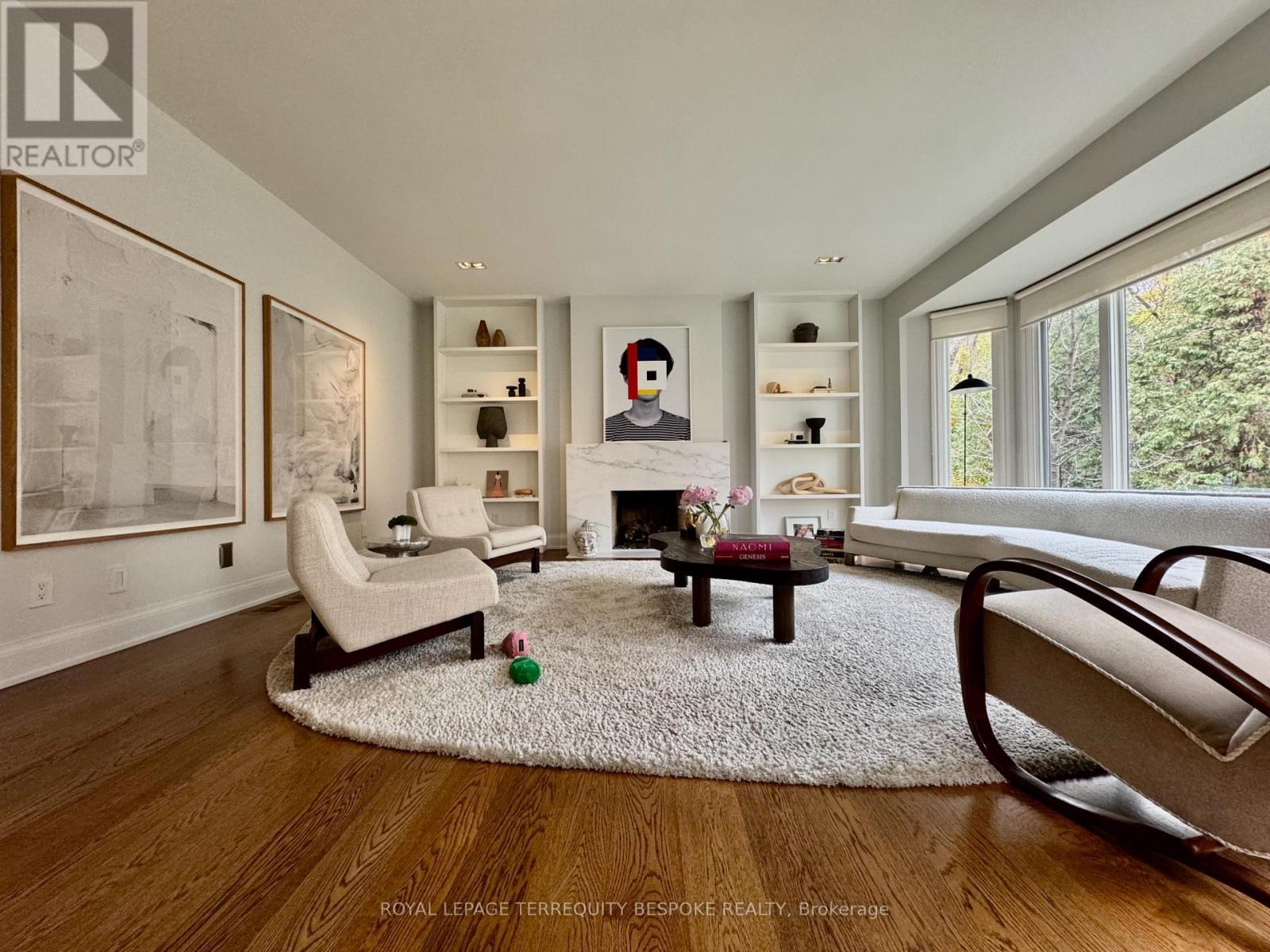 












1 SCARTH ROAD

,
Toronto,




Ontario
M4W2S5

