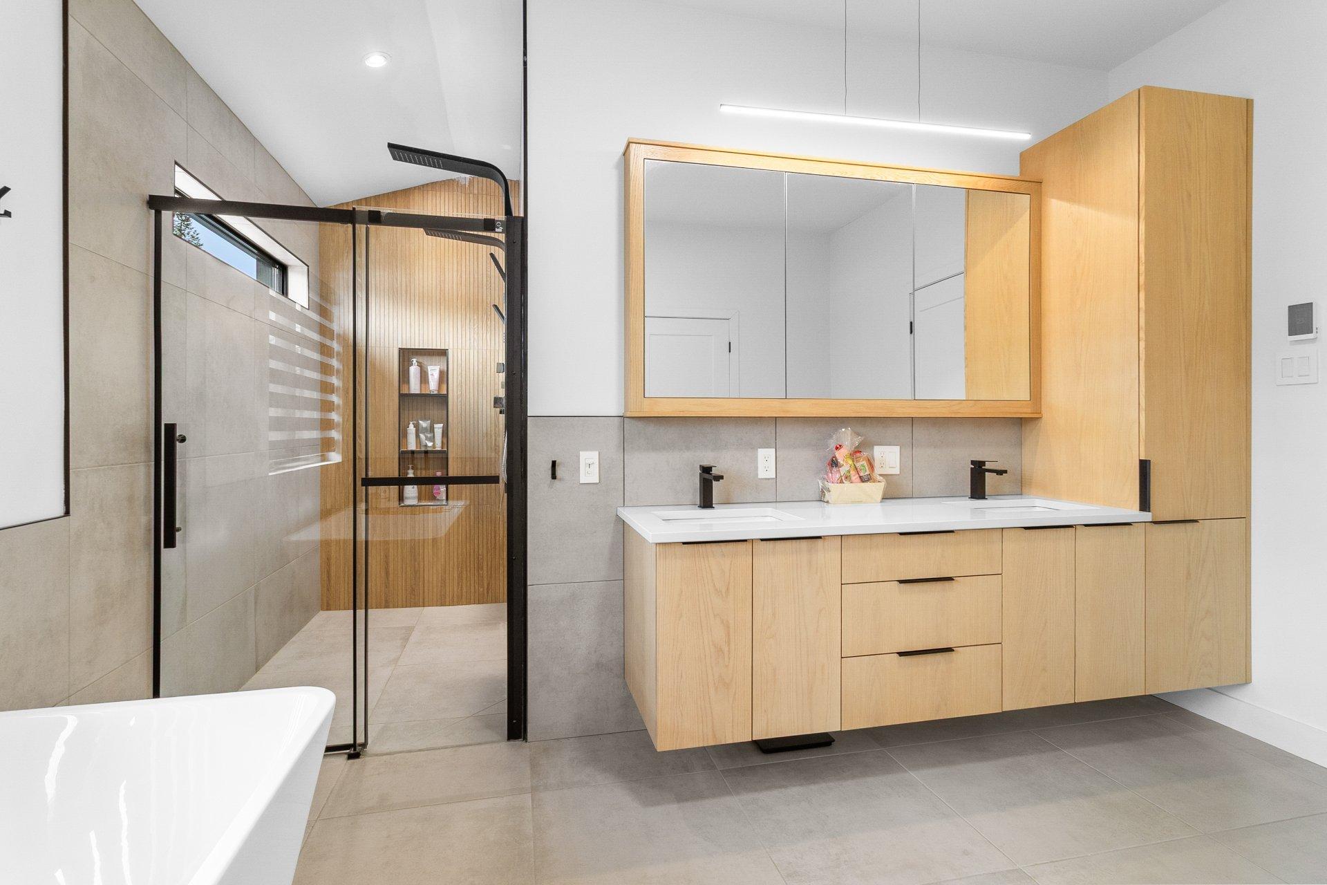 









380


Rue des Mélèzes

,
Cookshire-Eaton,




QC
J0B1M0

