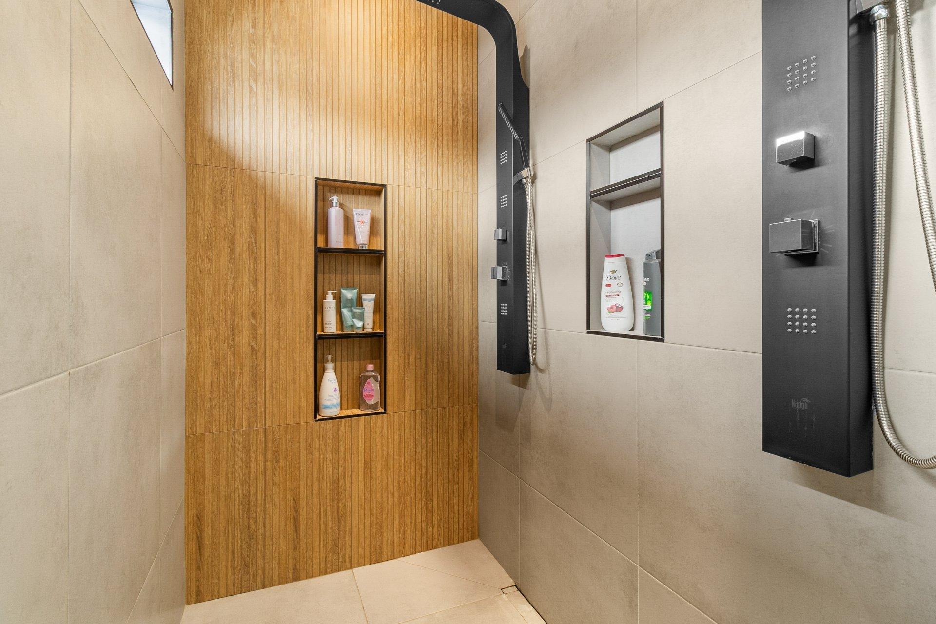 









380


Rue des Mélèzes

,
Cookshire-Eaton,




QC
J0B1M0

