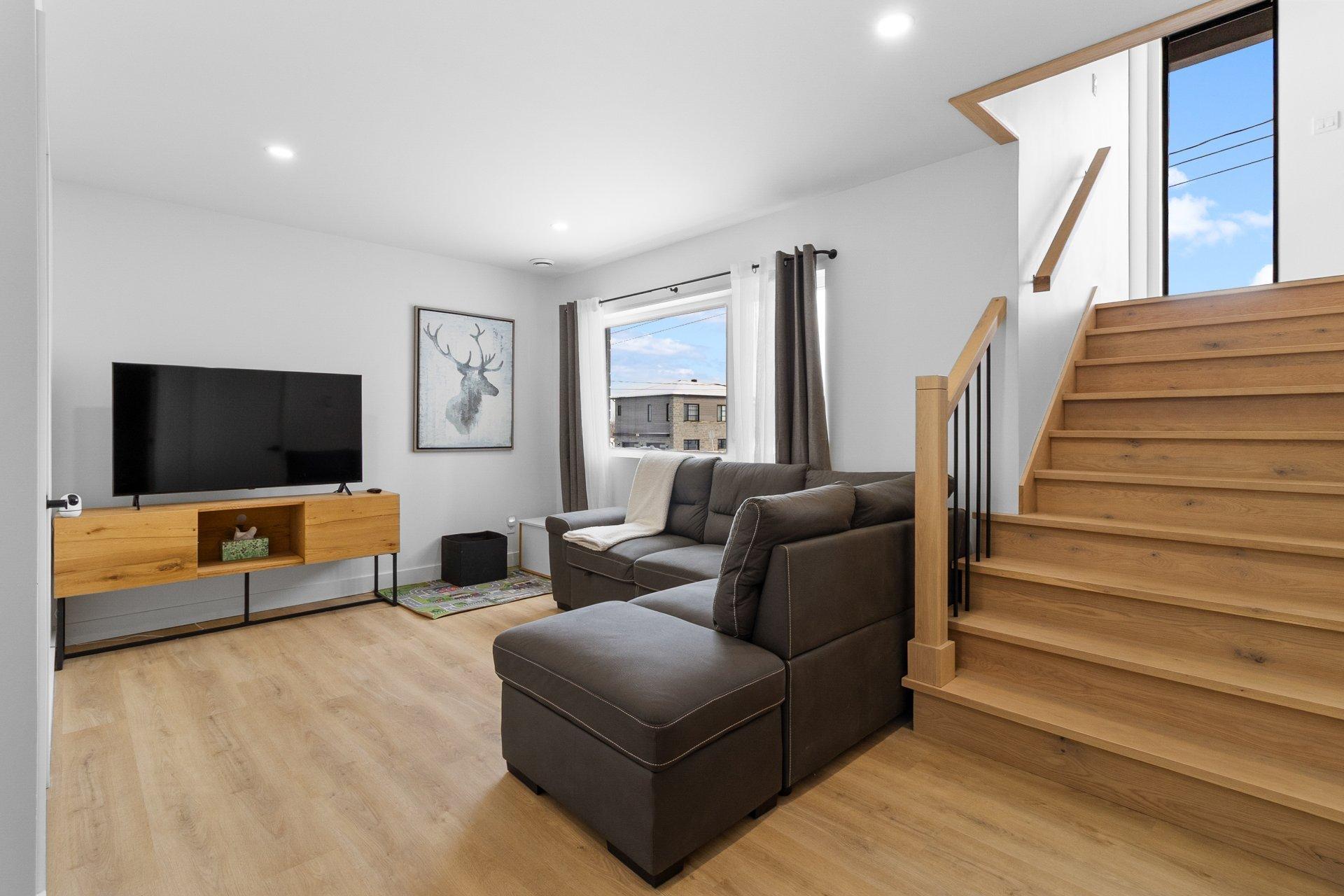 









380


Rue des Mélèzes

,
Cookshire-Eaton,




QC
J0B1M0

