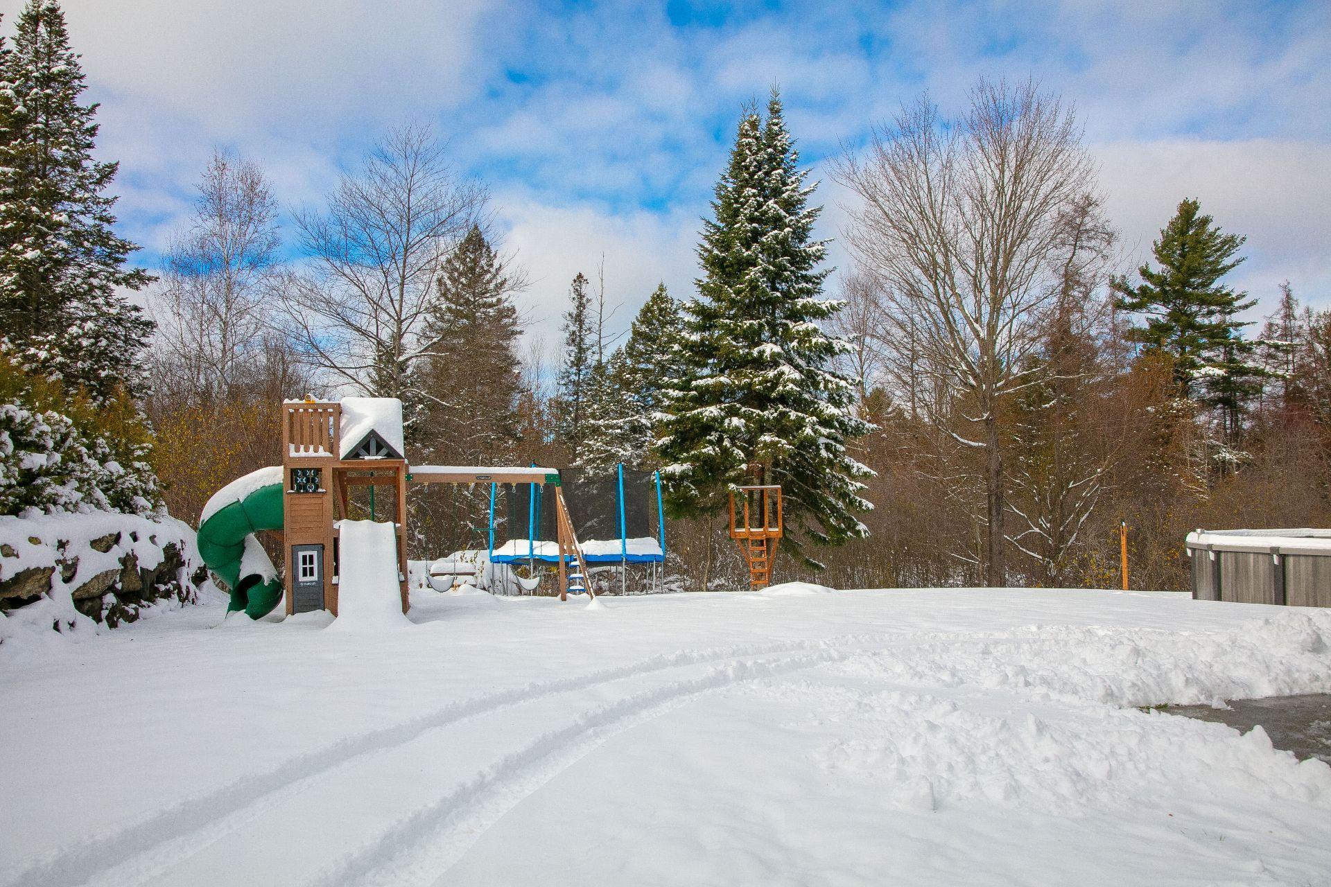 









380


Rue des Mélèzes

,
Cookshire-Eaton,




QC
J0B1M0

