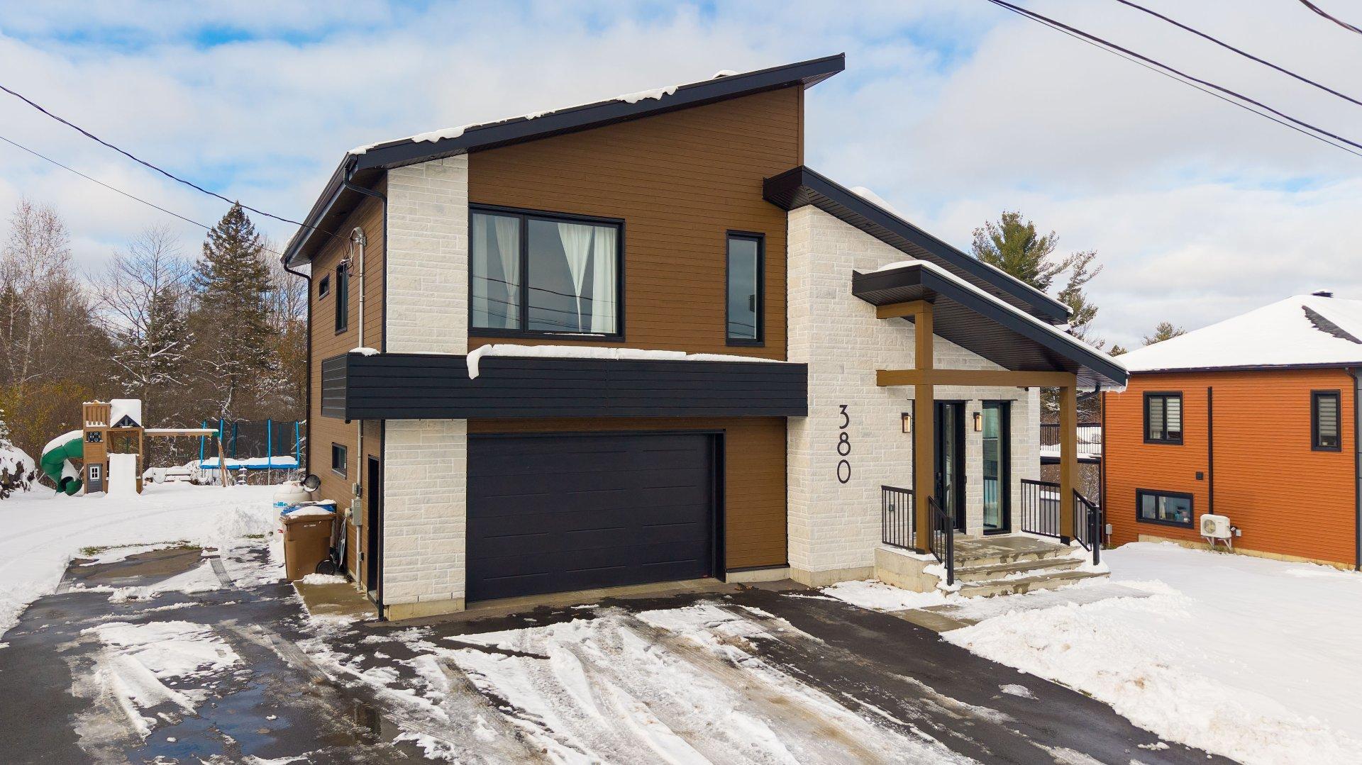 









380


Rue des Mélèzes

,
Cookshire-Eaton,




QC
J0B1M0

