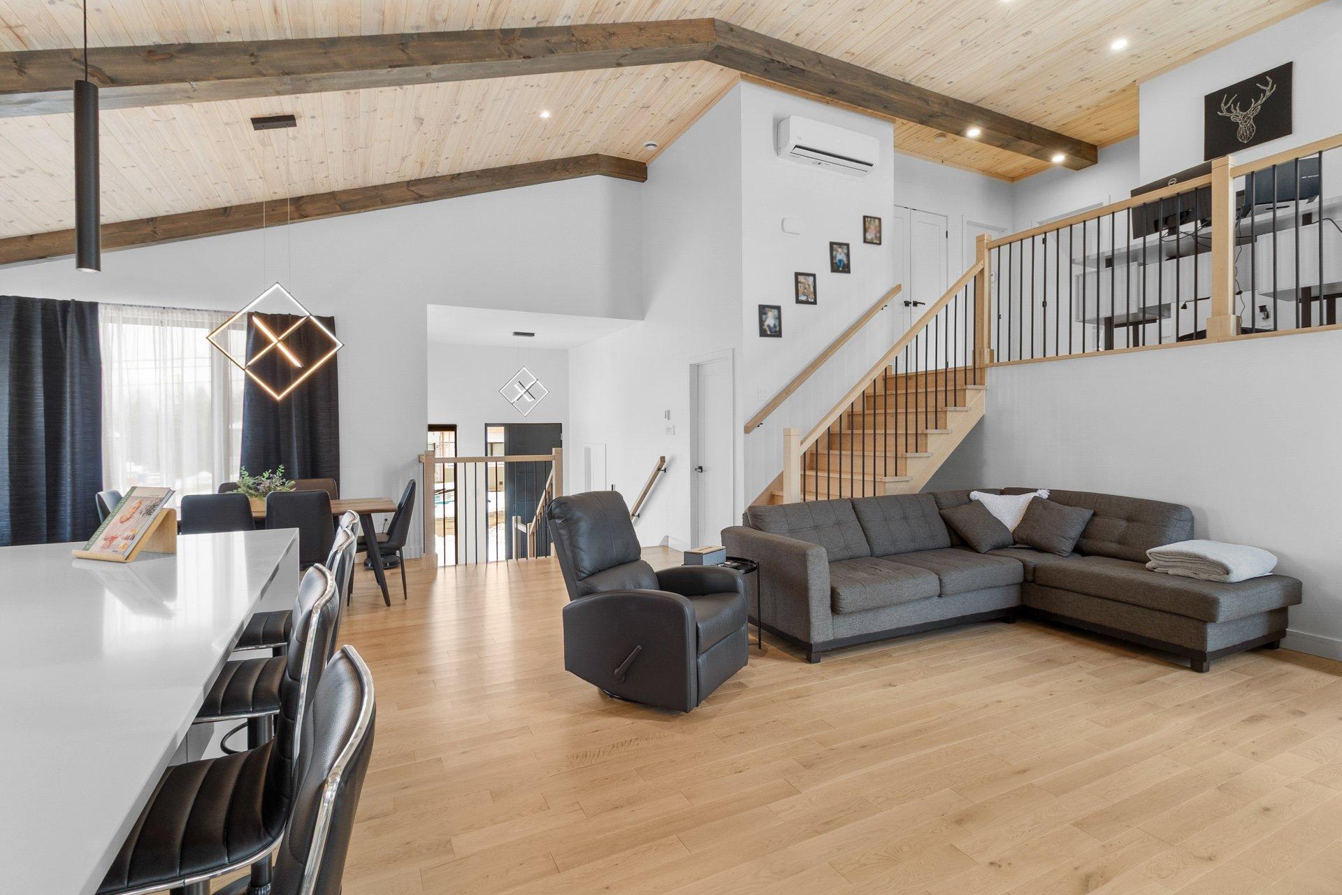 









380


Rue des Mélèzes

,
Cookshire-Eaton,




QC
J0B1M0

