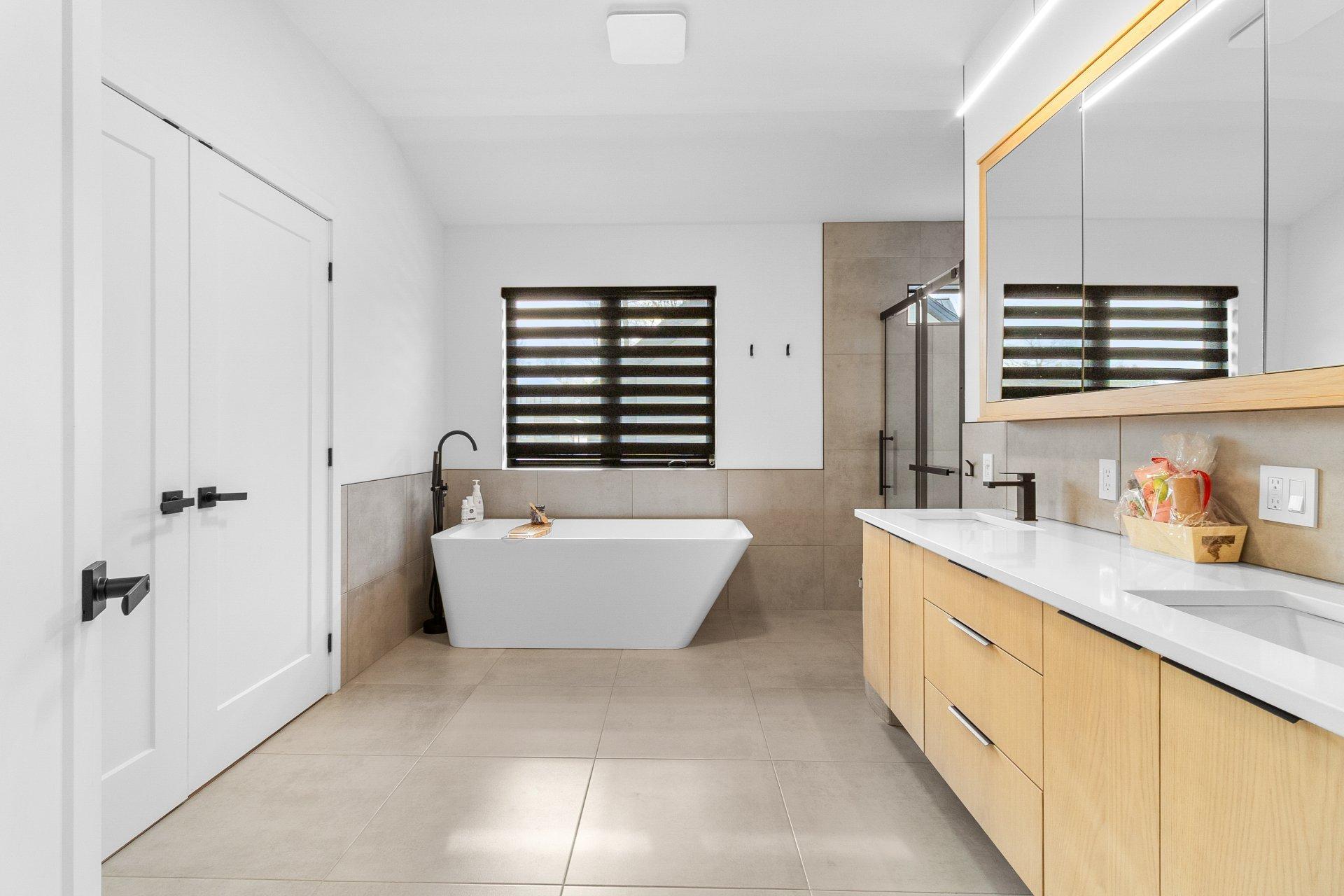 









380


Rue des Mélèzes

,
Cookshire-Eaton,




QC
J0B1M0

