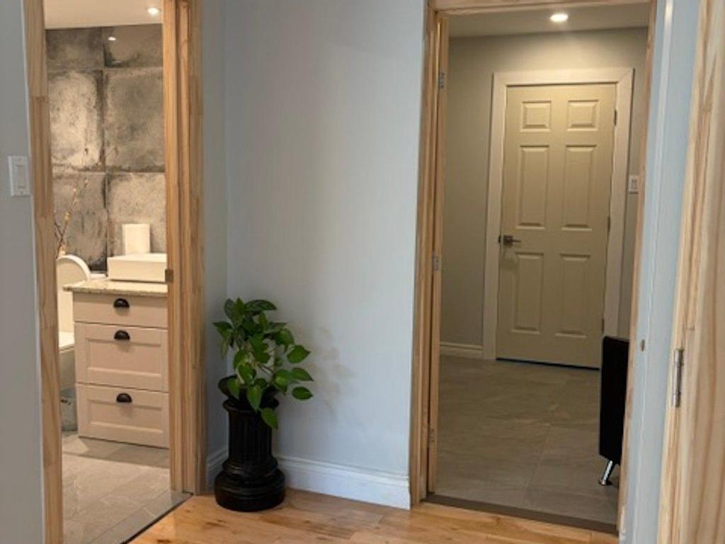 









3090


Rue Mountain View

,
Kirkland,




QC
H9J2H2

