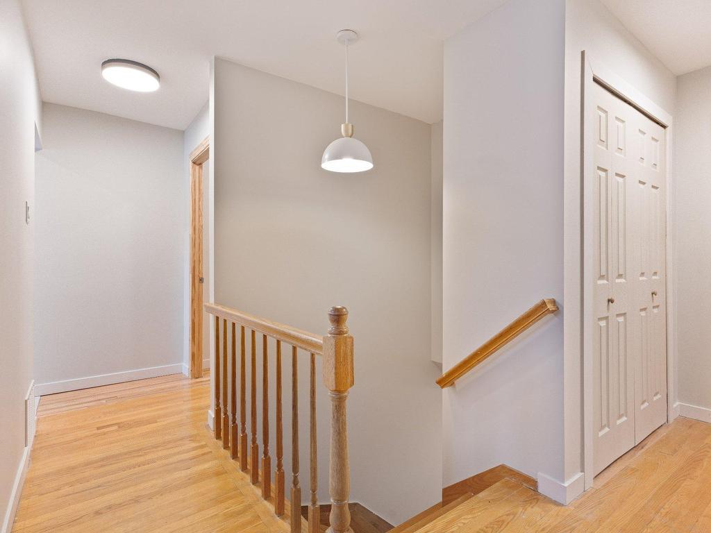 









3090


Rue Mountain View

,
Kirkland,




QC
H9J2H2

