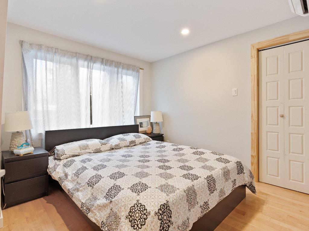 









3090


Rue Mountain View

,
Kirkland,




QC
H9J2H2

