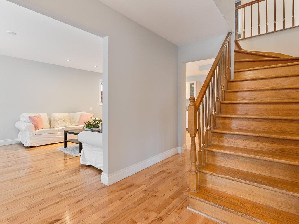 









3090


Rue Mountain View

,
Kirkland,




QC
H9J2H2

