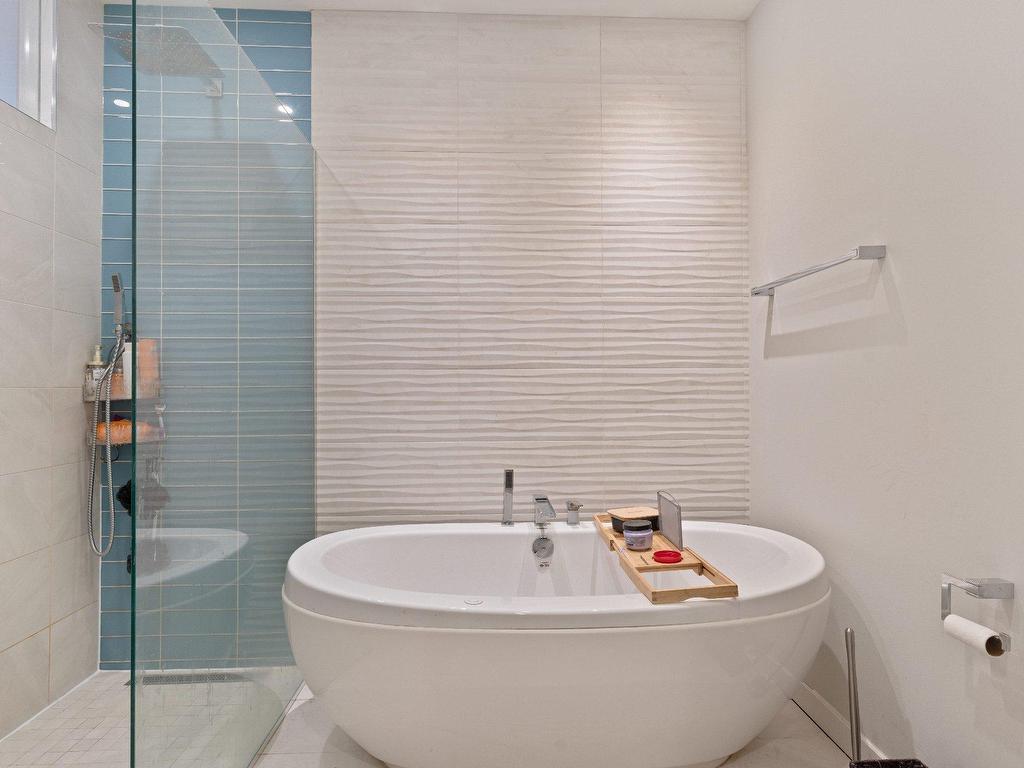 









3090


Rue Mountain View

,
Kirkland,




QC
H9J2H2

