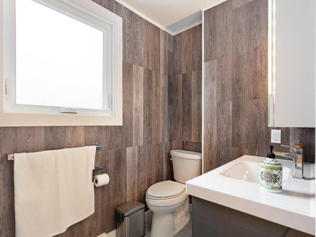 









3090


Rue Mountain View

,
Kirkland,




QC
H9J2H2


