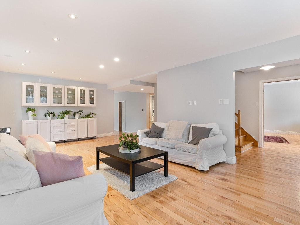 









3090


Rue Mountain View

,
Kirkland,




QC
H9J2H2

