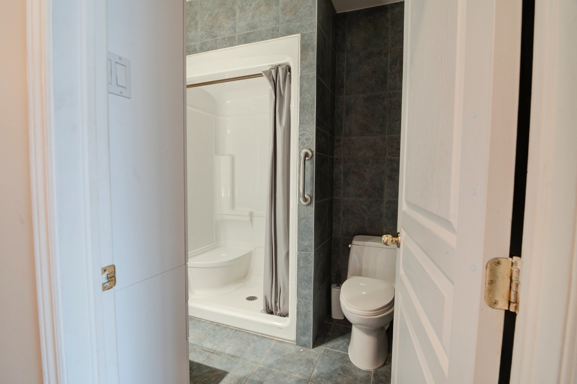 









2384


Ch. du Bord-du-Lac

,
Montréal (L'Île-Bizard/Sainte-Geneviève),




QC
H9C1B1

