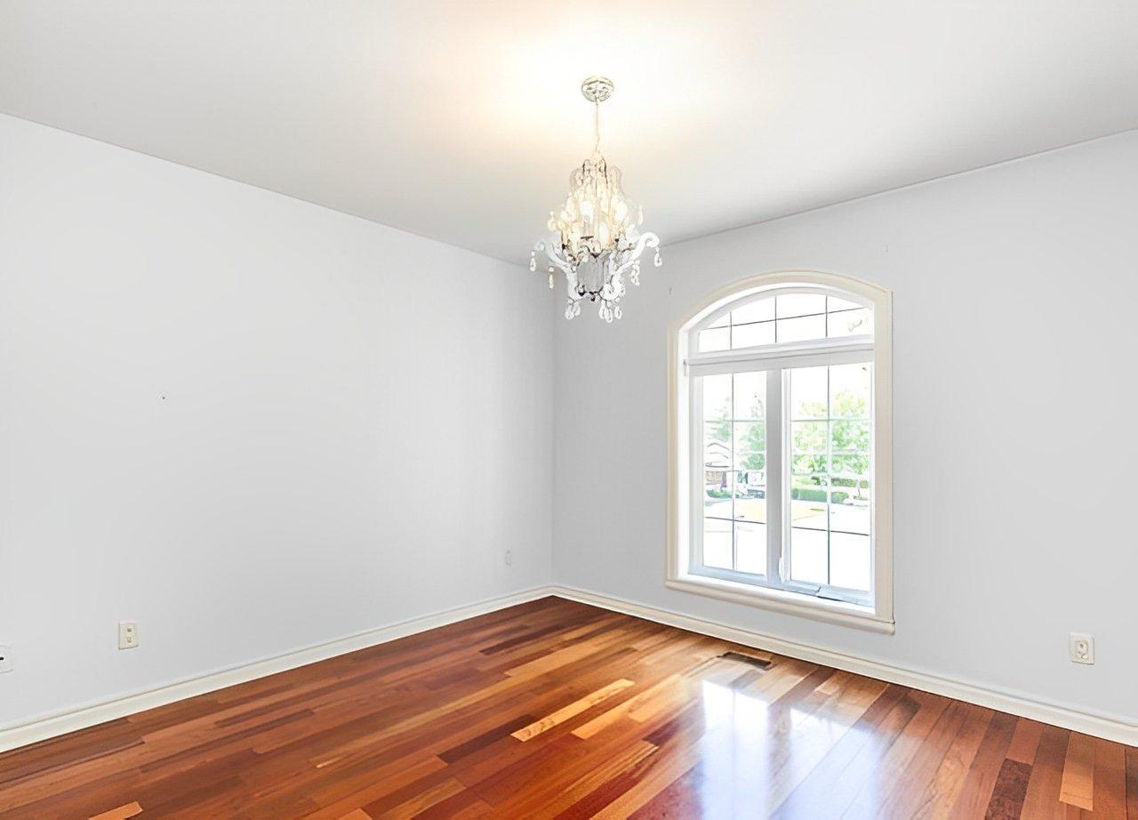 









7556


Boul. Lévesque E.

,
Laval (Duvernay),




QC
H7A1R8

