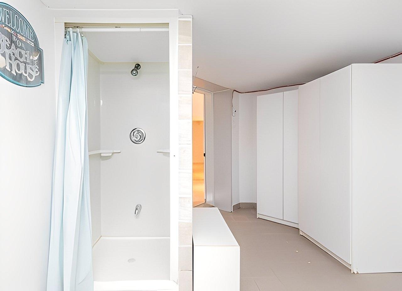 









7556


Boul. Lévesque E.

,
Laval (Duvernay),




QC
H7A1R8

