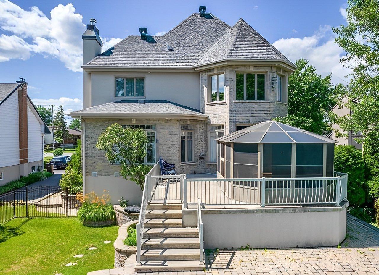 









7556


Boul. Lévesque E.

,
Laval (Duvernay),




QC
H7A1R8

