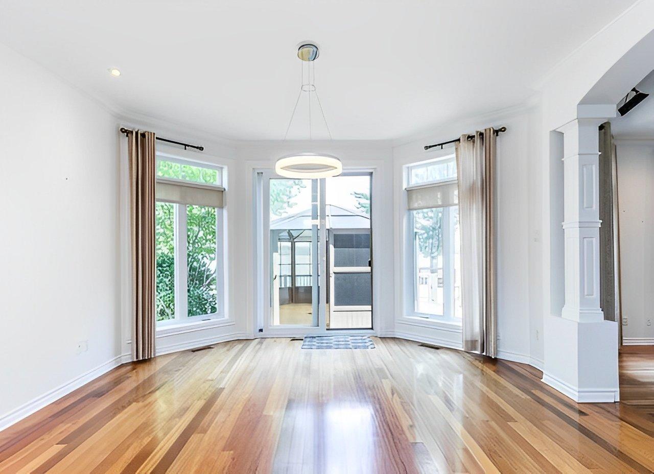 









7556


Boul. Lévesque E.

,
Laval (Duvernay),




QC
H7A1R8

