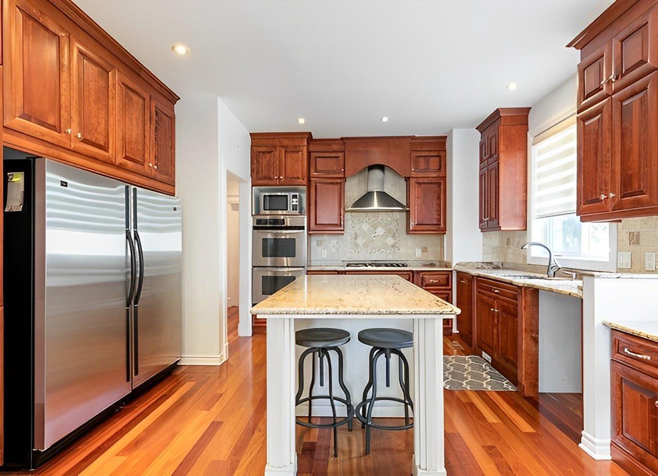 









7556


Boul. Lévesque E.

,
Laval (Duvernay),




QC
H7A1R8

