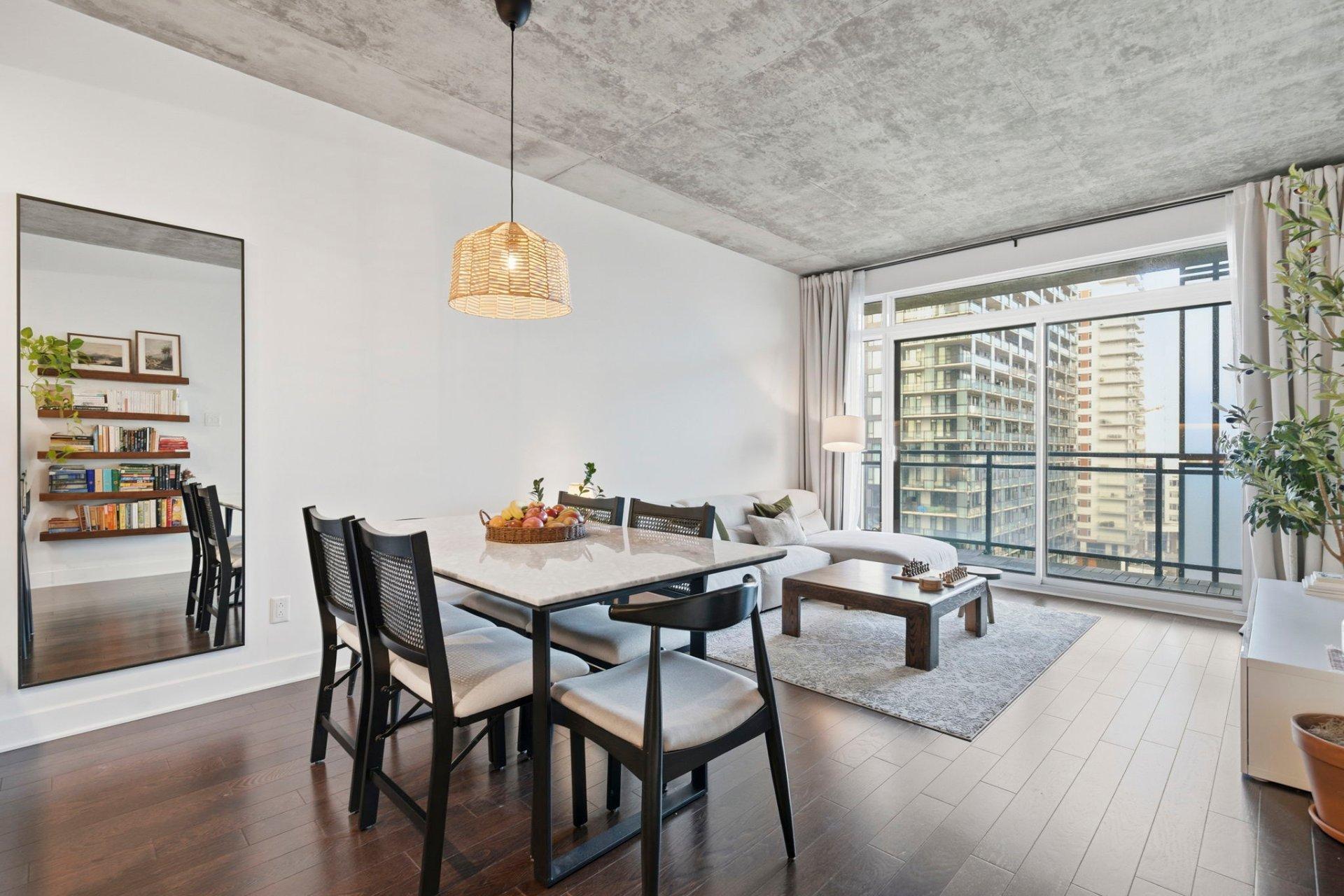 









5905


Boul. du Quartier

, 904,
Brossard,




QC
J4Z0R7

