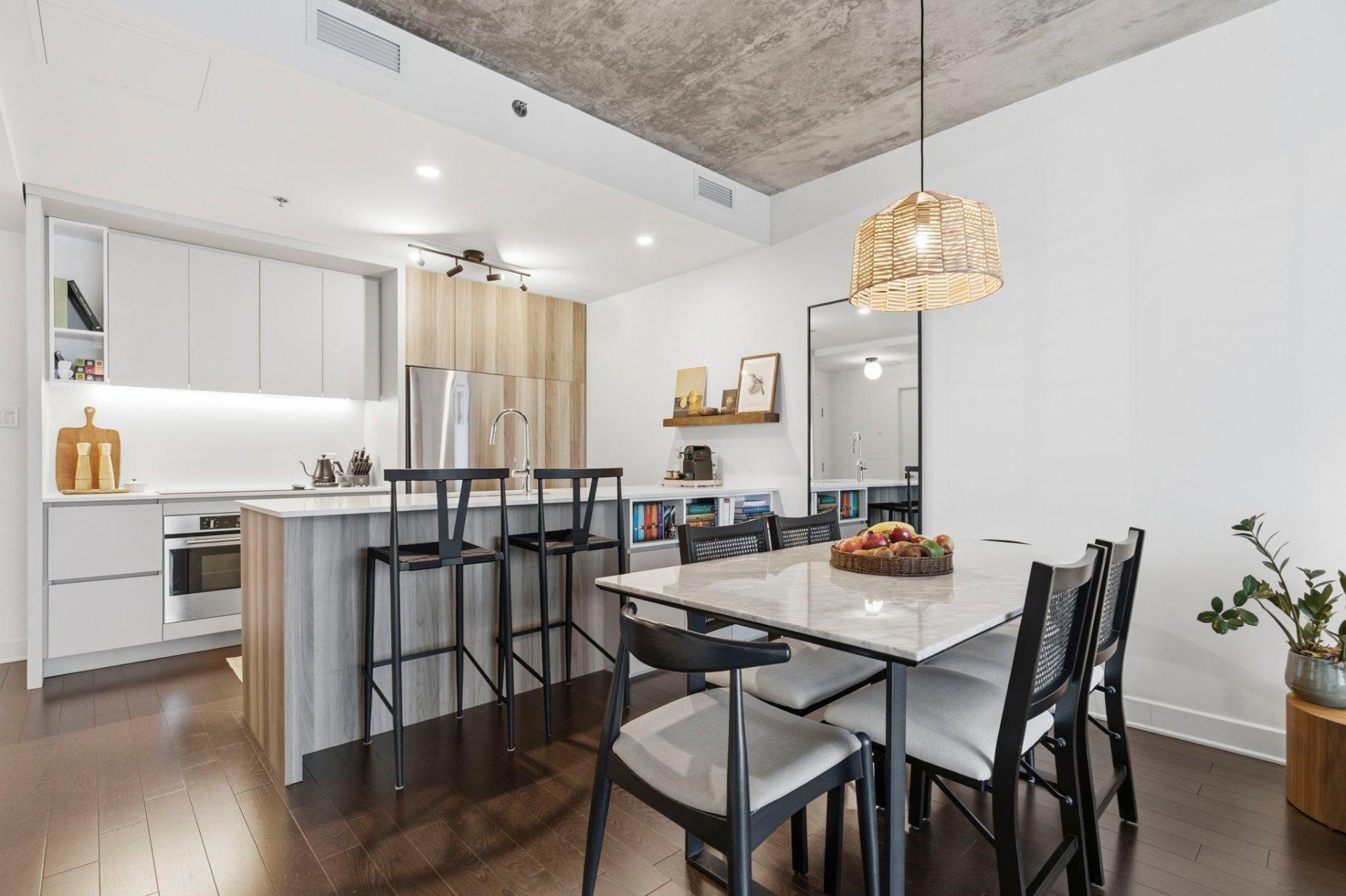 









5905


Boul. du Quartier

, 904,
Brossard,




QC
J4Z0R7

